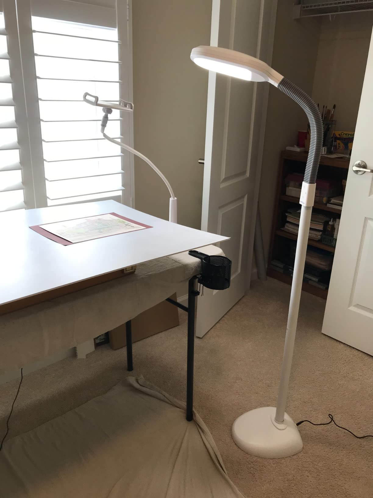 Verilux SmartLight Full Spectrum LED Modern Floor Lamp with Adjustable Brightness, Flexible Gooseneck and Easy Controls - Reduces Eye Strain and Fatigue - Ideal for Reading, Artists, Craft (White) customer photo 2