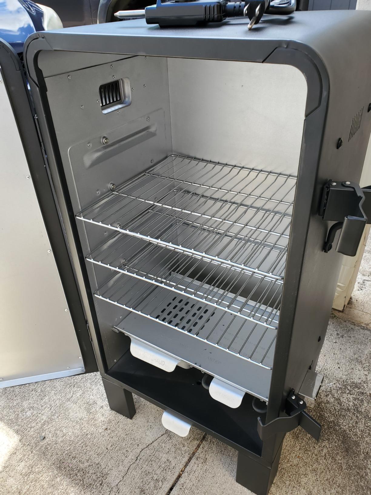 Charbroil Analog Electric Smoker, Black - 18202077 customer photo 2