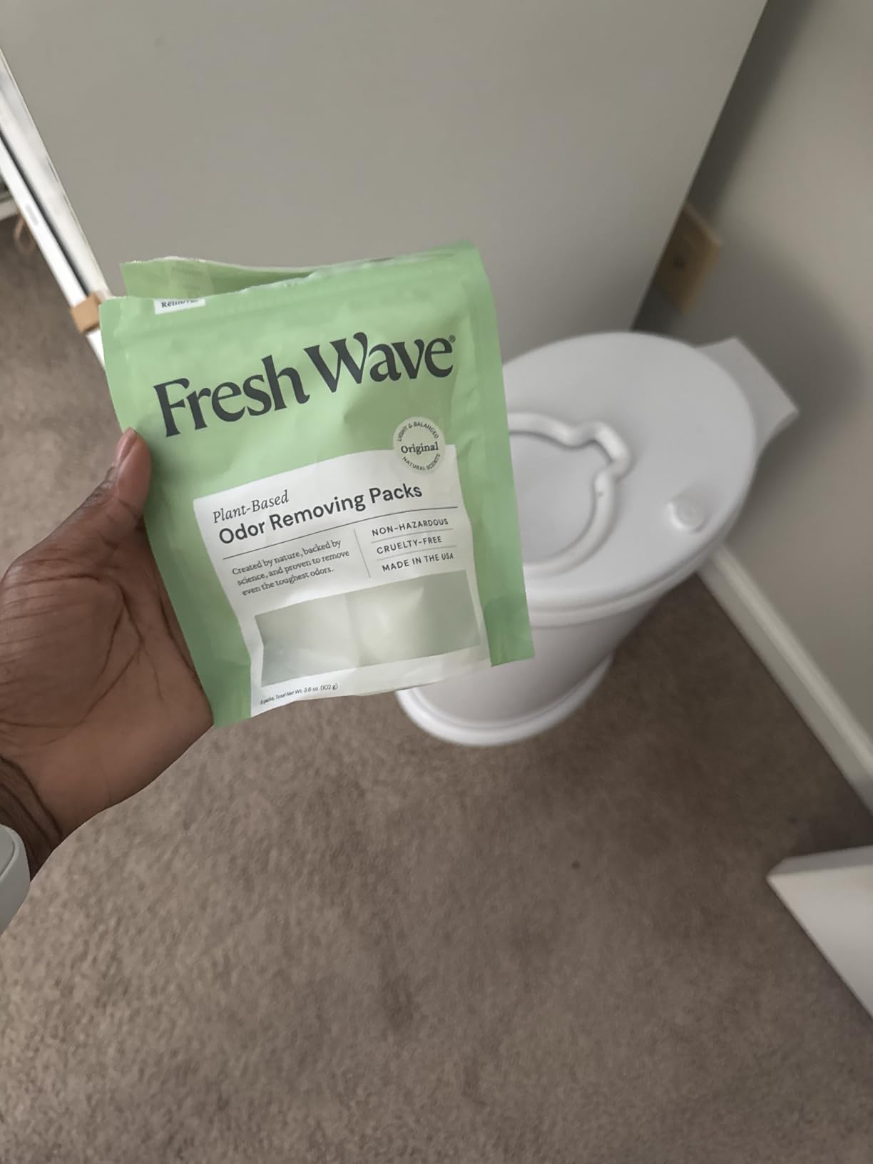 Fresh Wave Odor Eliminator Packs, 6-Pk for Small Spaces & Closets, Lavender | Plant oil formula, Lasts 15-30 days, No artificial fragrance, Fits shoes, gym bags, trash cans, and diaper pails customer photo 2
