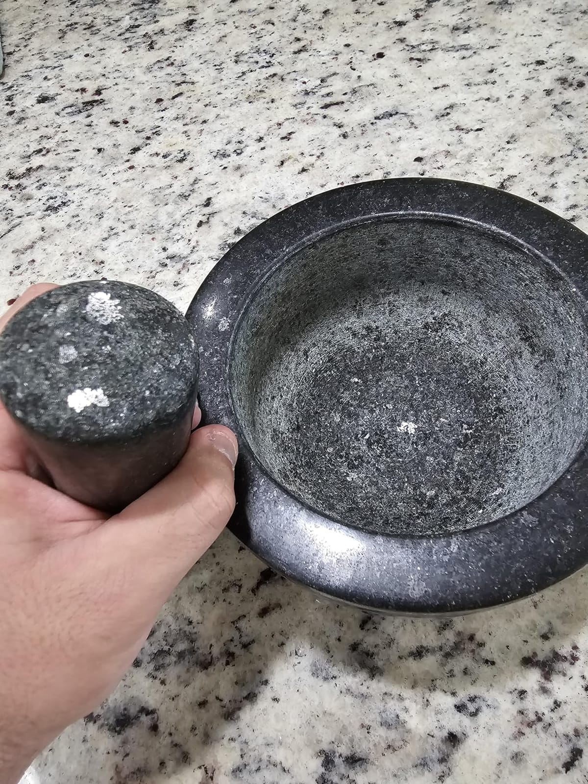 GORILLA GRIP 100% Natural Granite Stone Mortar and Pestle Set, Non-Scratch Base, Heavy Duty Unpolished Molcajete Guacamole Salsa Bowl, Grind Seeds, Herbs, Pills, Kitchen Lab Muddler, 1.5 Cup Gray customer photo 1