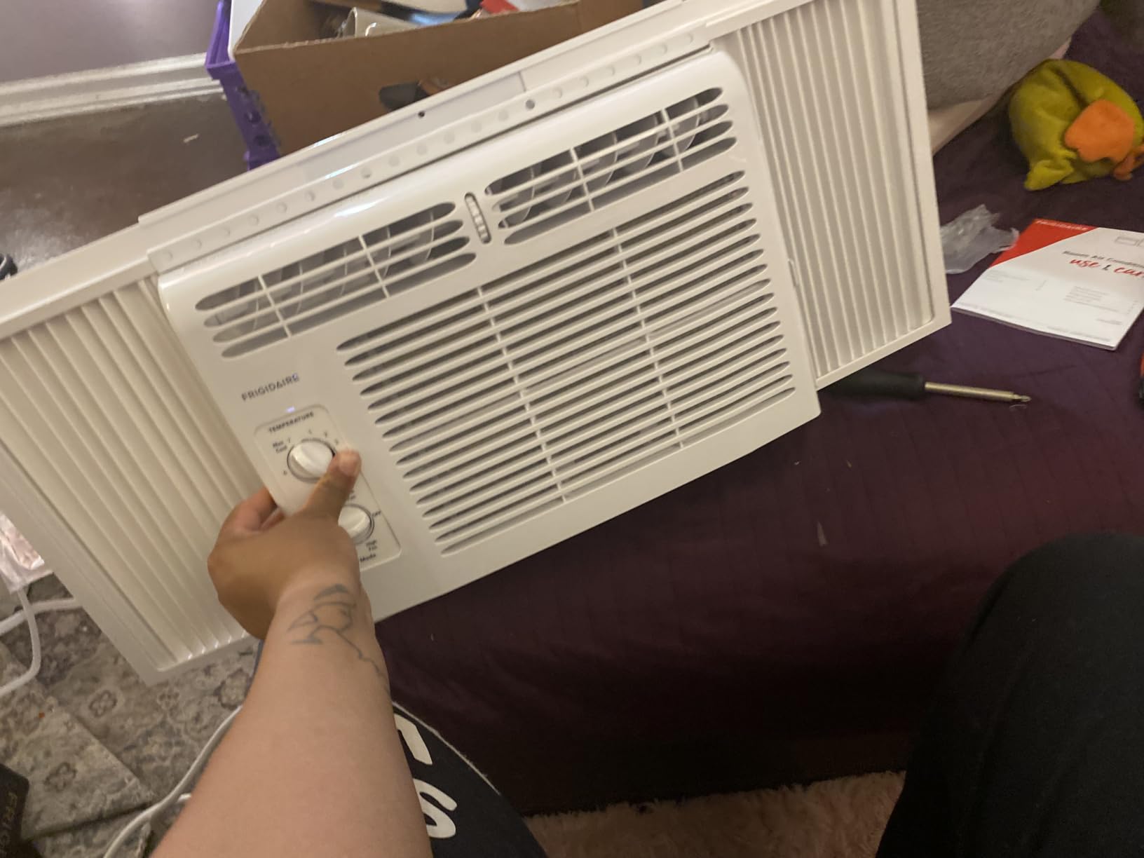 Frigidaire 5,000 BTU Window-Mounted Air Conditioner, Cools Up to 150 Sq. Ft., Quiet Operation, Effortless Temperature Control, 2 Fan Speeds, Auto Restart, White customer photo 1