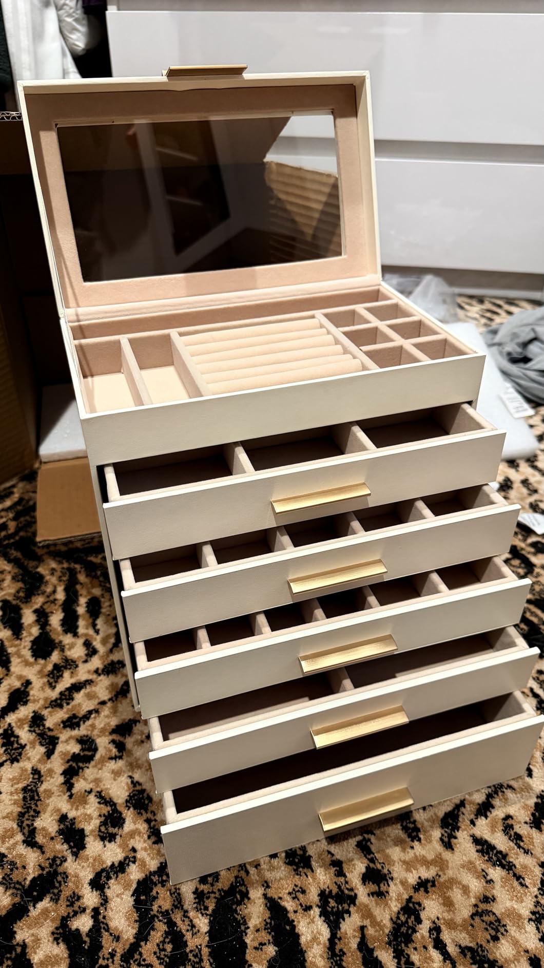 SONGMICS GISELLA Collection - Jewelry Box Organizer with Glass Lid, 3-Layer Jewelry Storage, with 2 Drawers, Modern Style, 8 x 9.1 x 5.3 Inches, Cloud White and Gold Color UJBC239WT customer photo 1