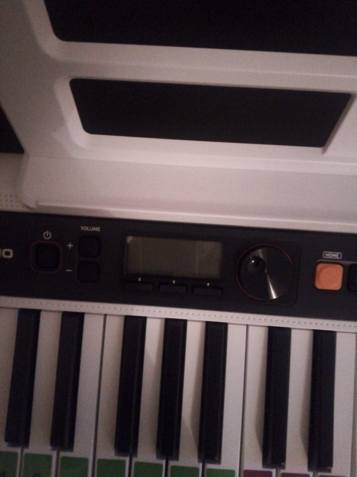 Casiotone CT-S200 - 61-Key Portable Keyboard for Beginners | 400 Tones, 77 Rhythms, LCD Display, Dance Music Mode, USB-MIDI, Stereo Speakers | Includes Power Supply & Music Rest customer photo 2