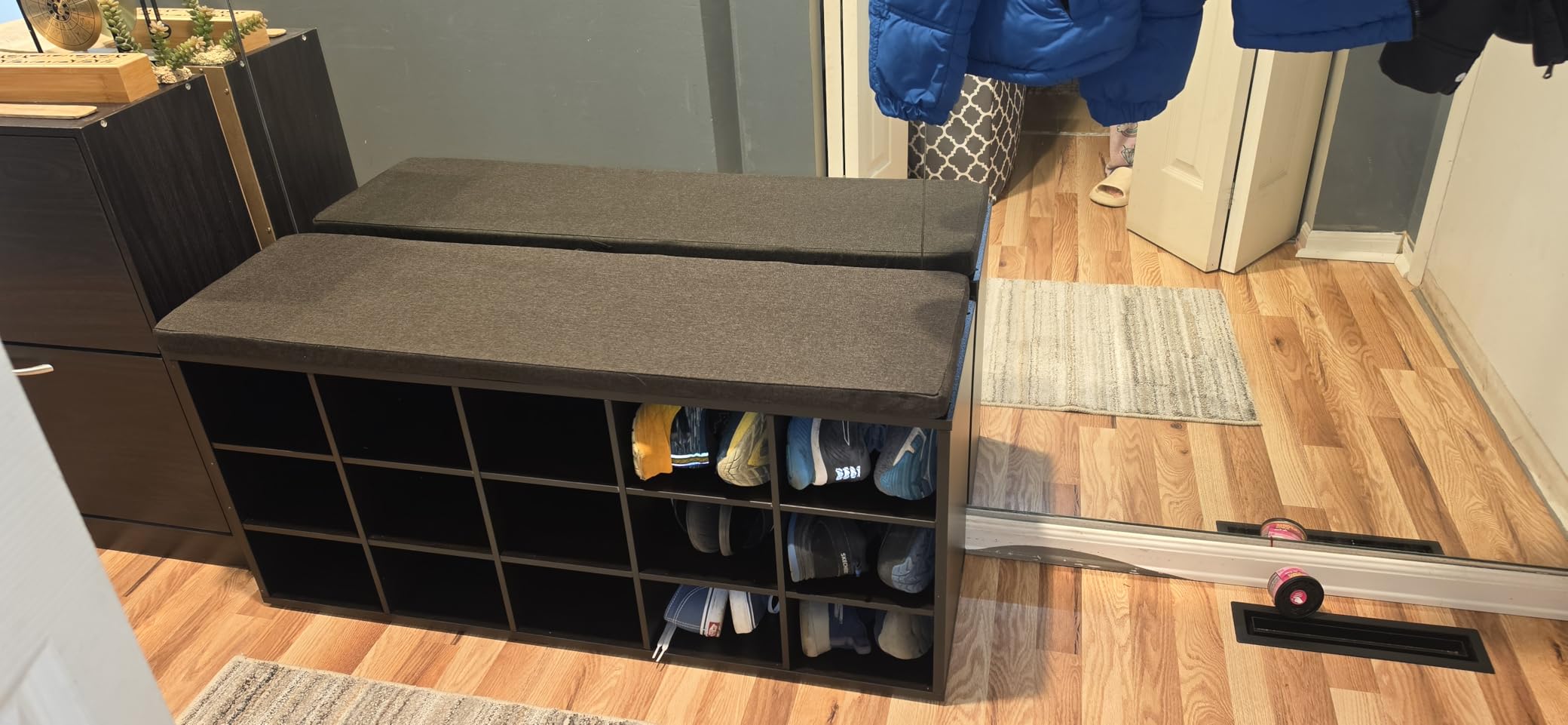 VASAGLE CUSTOS Collection - Shoe Bench, Storage Bench with Padded Seat, Entryway Bench with 15 Compartments, for Bedroom, 11.8 x 41.3 x 18.9 Inches, Cloud White and Dove Gray ULHS15WT customer photo 1