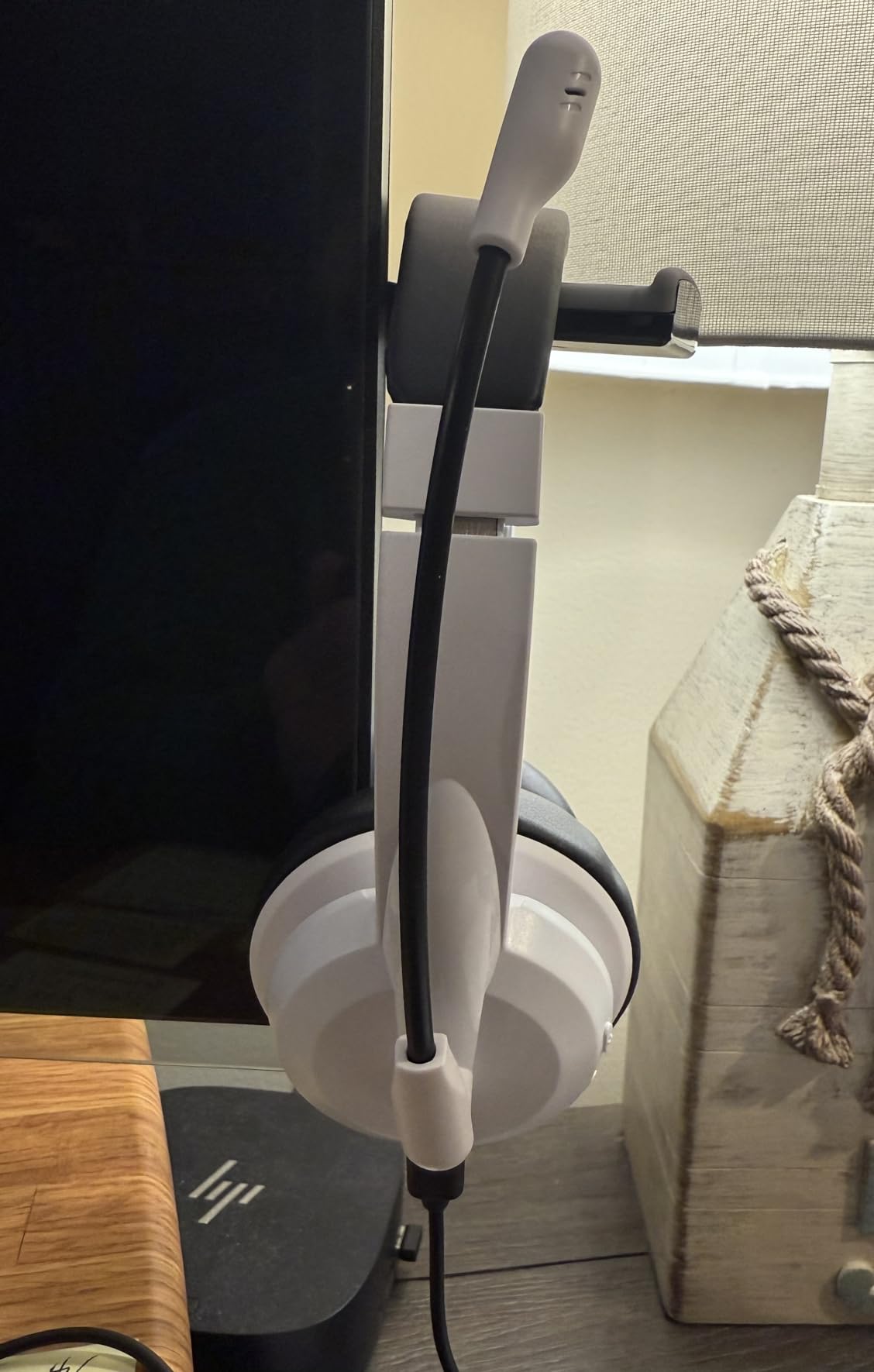 TotalMount Hidden Monitor Stand for Headphones - Premium-Grade Holder Saves Desk Space While Protecting Headphones and Headsets - Removable Adhesive Strips customer photo 1