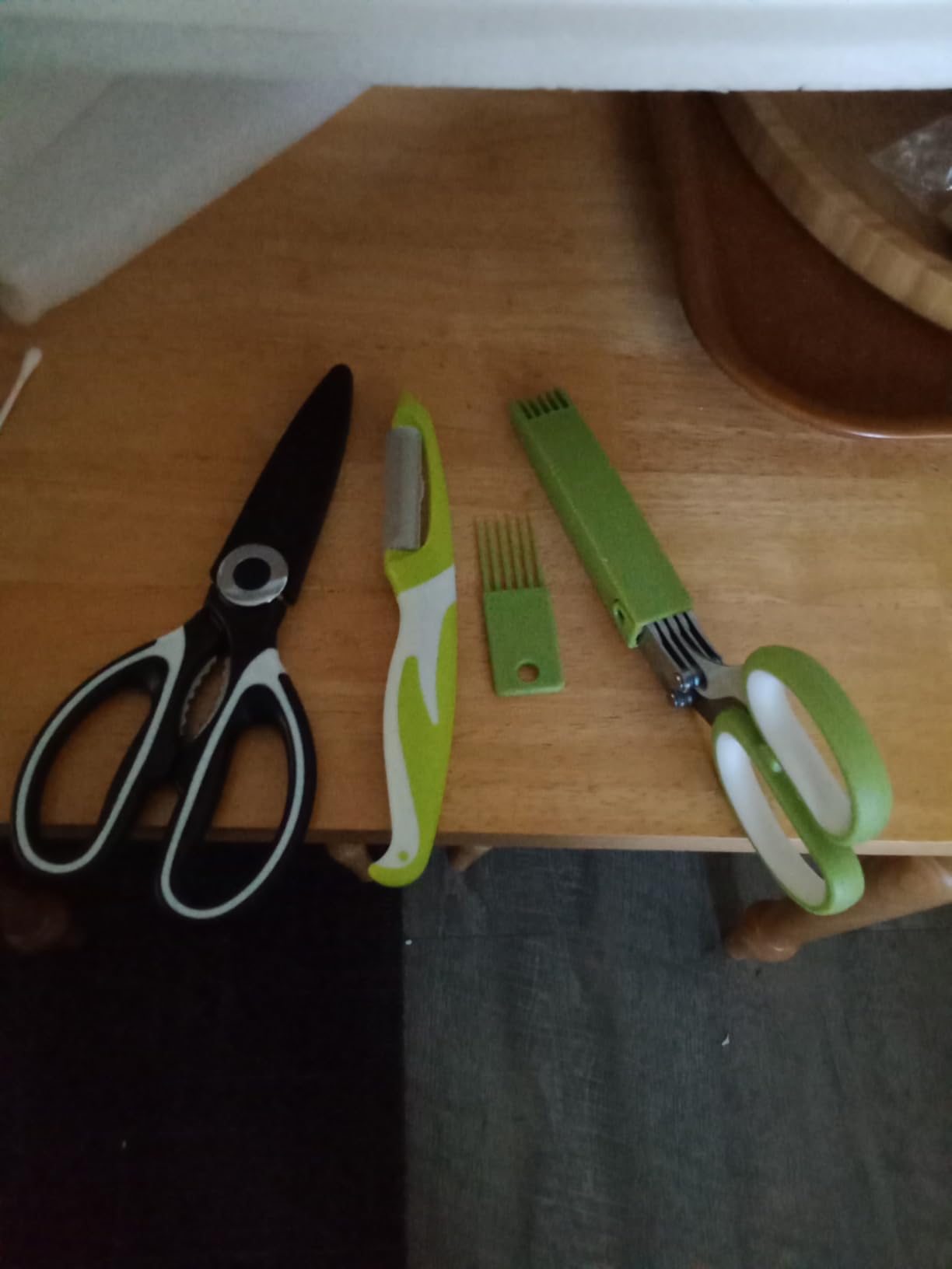 Herb Scissors with 5 Blades & Cleaning Kit, Stainless Steel Kitchen Shears for Herbs, Lettuce, Cilantro, Dishwasher Safe, Soft-Grip Handle customer photo 2