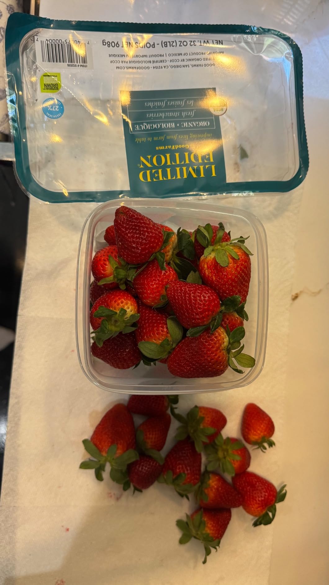 Rubbermaid FreshWorks Produce Saver, Large Produce Storage Containers, 4 Piece Set customer photo 1