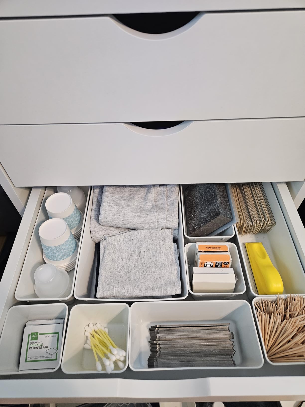 Vtopmart 25 PCS Clear Plastic Drawer Organizers Set, 4-Size Versatile Bathroom and Vanity Drawer Organizer Trays, Storage Bins for Makeup, Bedroom, Kitchen Gadgets Utensils and Office customer photo 2