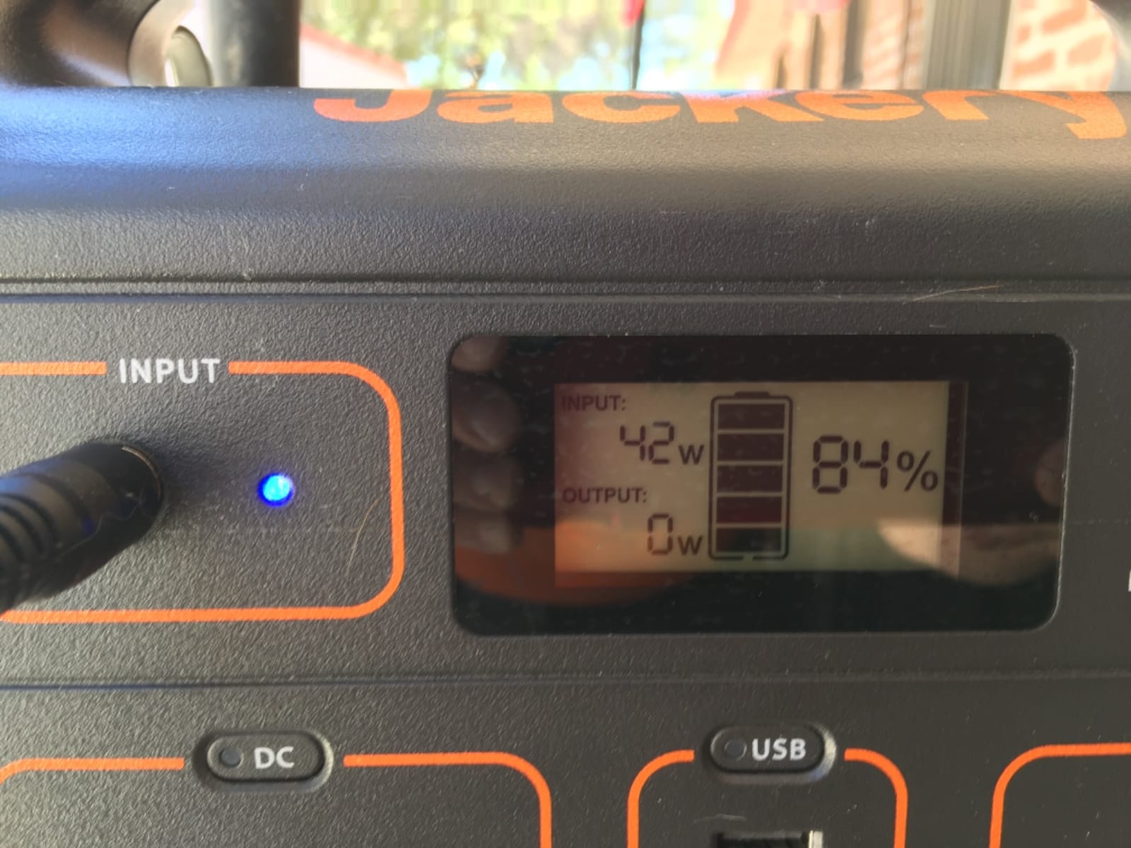 Jackery Explorer 500 v2 Portable Power Station with 100W Solar Panel, 512Wh LiFePO4 Battery, 500W AC (1000W Surge), Solar Generator for Camping, Home Backup, UPS, 14 lbs Lightweight(AC Cable Included) customer photo 2