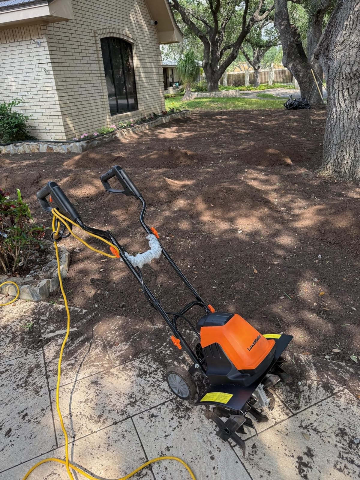 LawnMaster 13.5 Amp 18” Electric Tiller – TE1318M customer photo 1