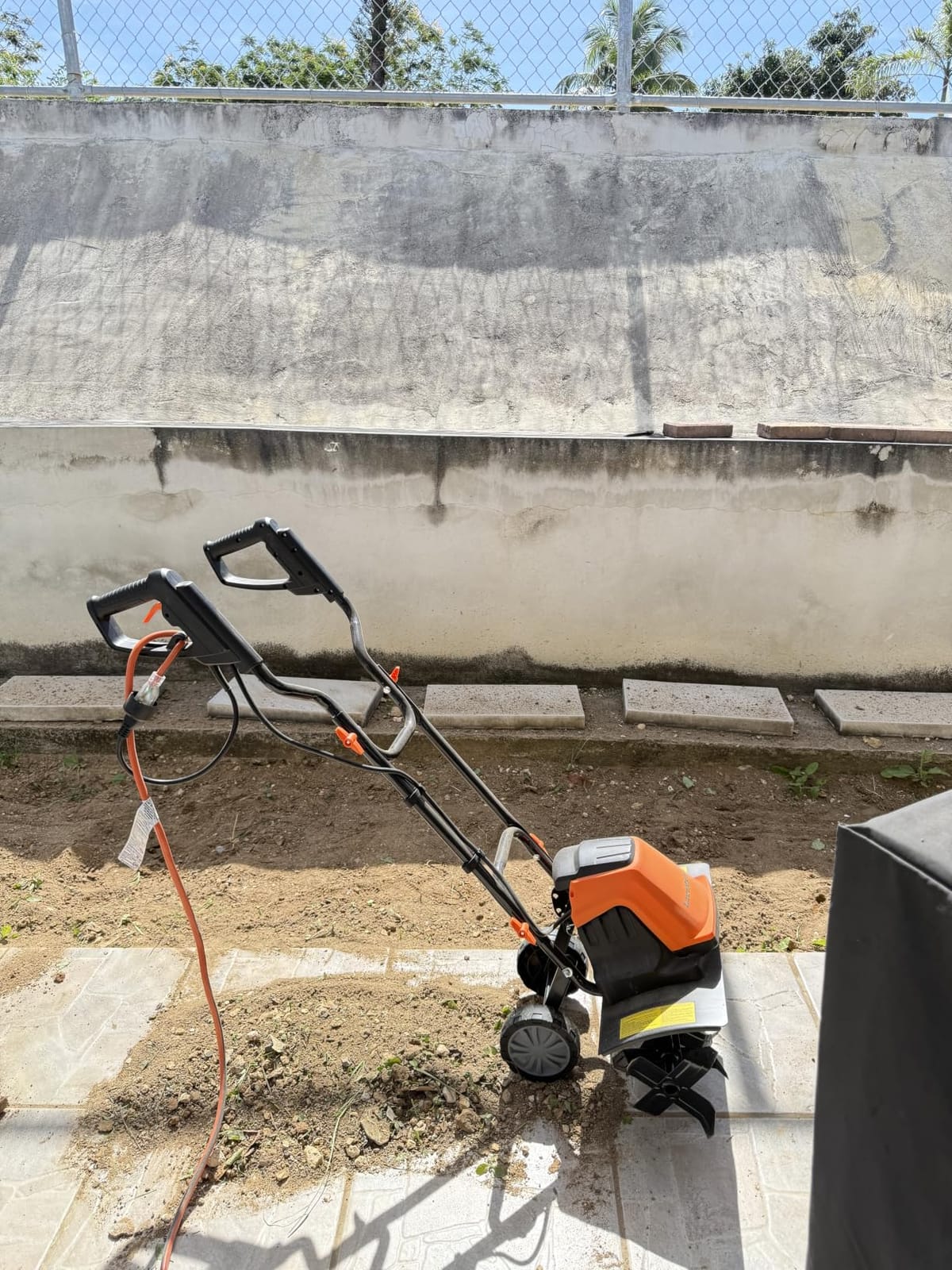 LawnMaster 13.5 Amp 18” Electric Tiller – TE1318M customer photo 2