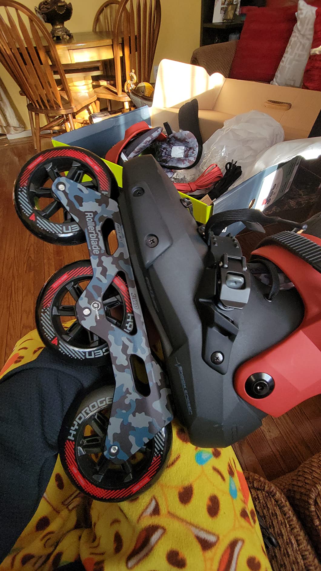 Rollerblade Twister 110 Unisex Adult Fitness Inline Skate, Black/Red, Urban Performance Inline Skates customer photo 2