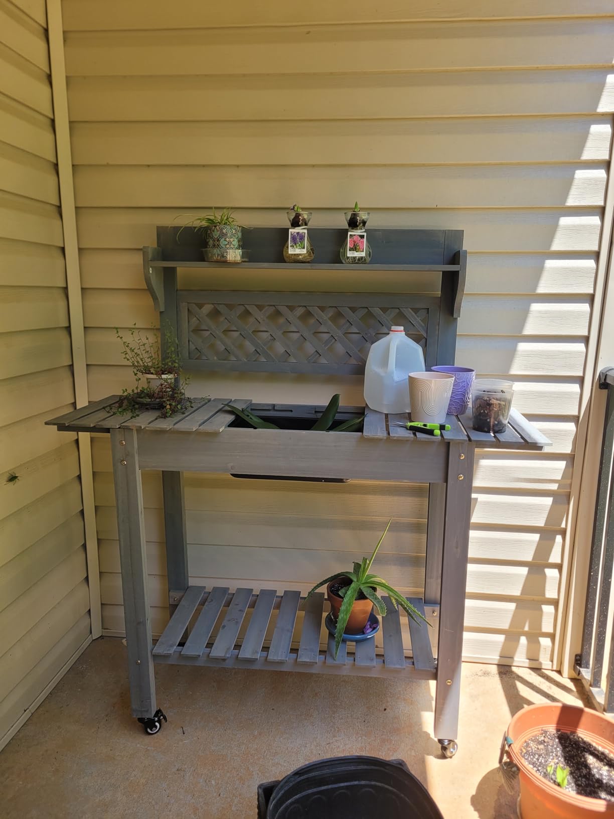 Yaheetech Outdoor Potting Bench with Sink, Garden Table, Lower Shelf, Gray customer photo 2