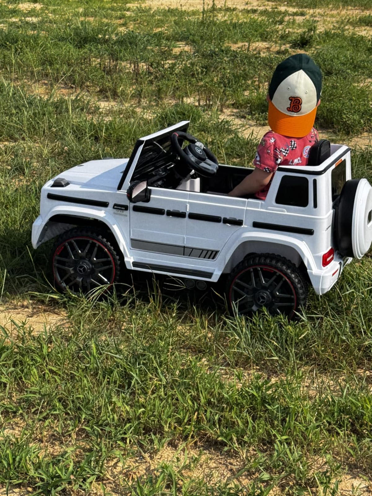 ANPABO 12V 7AH Licensed Mercedes-Benz G63 Electric Car for Kids, White | Parent remote control ride on car for toddlers with 3-speed, LED headlights, music & horn, soft start and low battery prompt customer photo 2