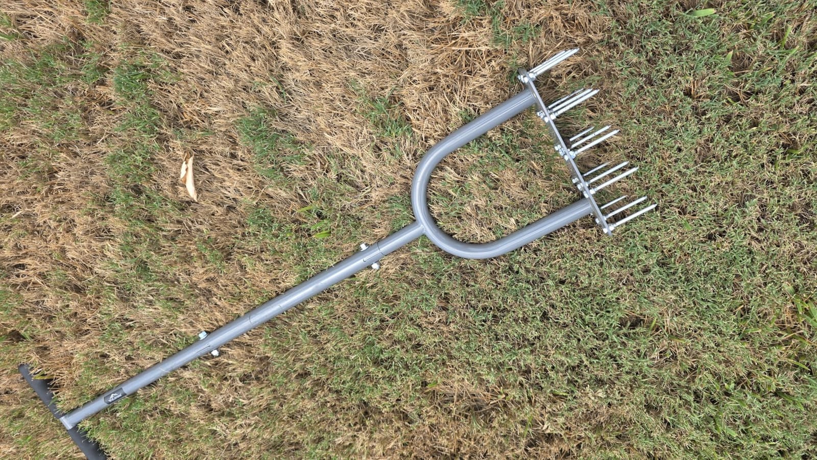 Walensee Manual Lawn Aerator Tool with 15 Iron Spikes, Garden Spike Aerator customer photo 2