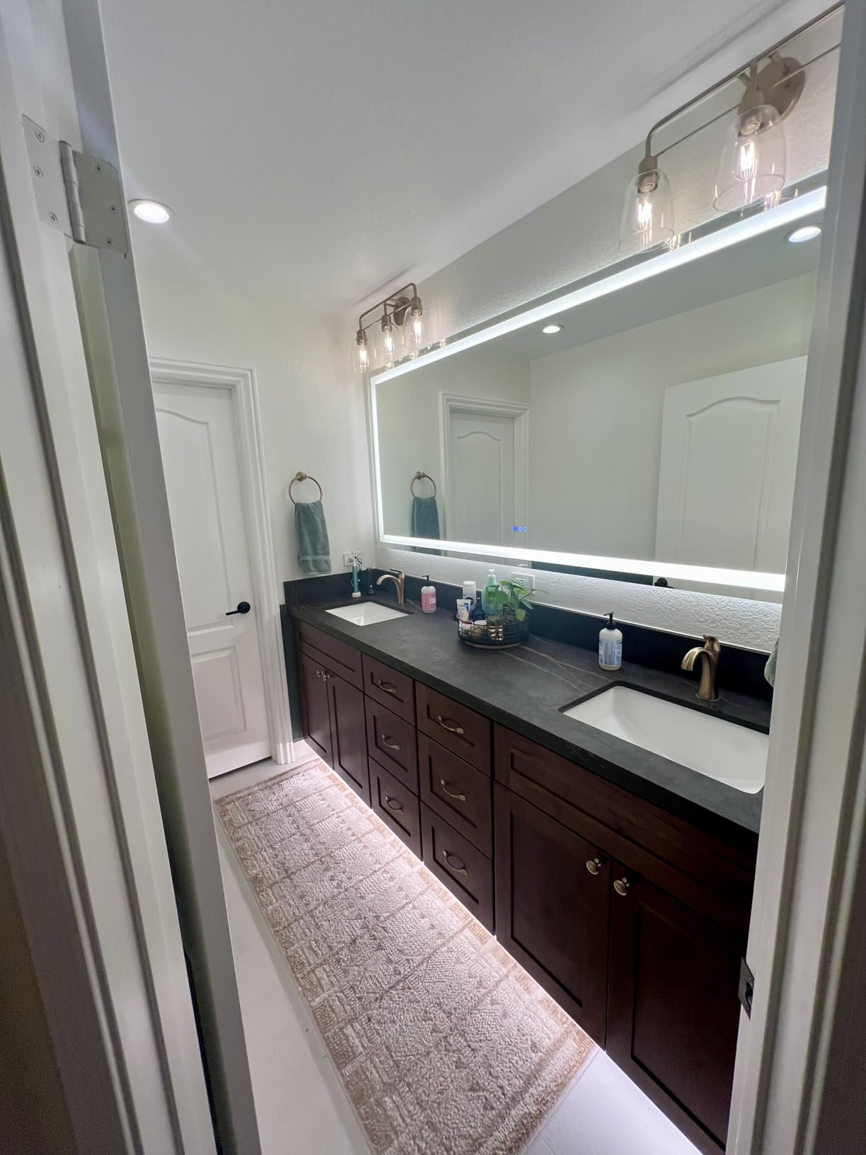 40x32 LED Bathroom Mirror with Lights, Lighted Vanity Mirror | Backlit and Front Light, Anti-Fog, 3 Color Dimmable, Memory, Tempered Glass, IP54 Waterproof, UL Listed customer photo 2