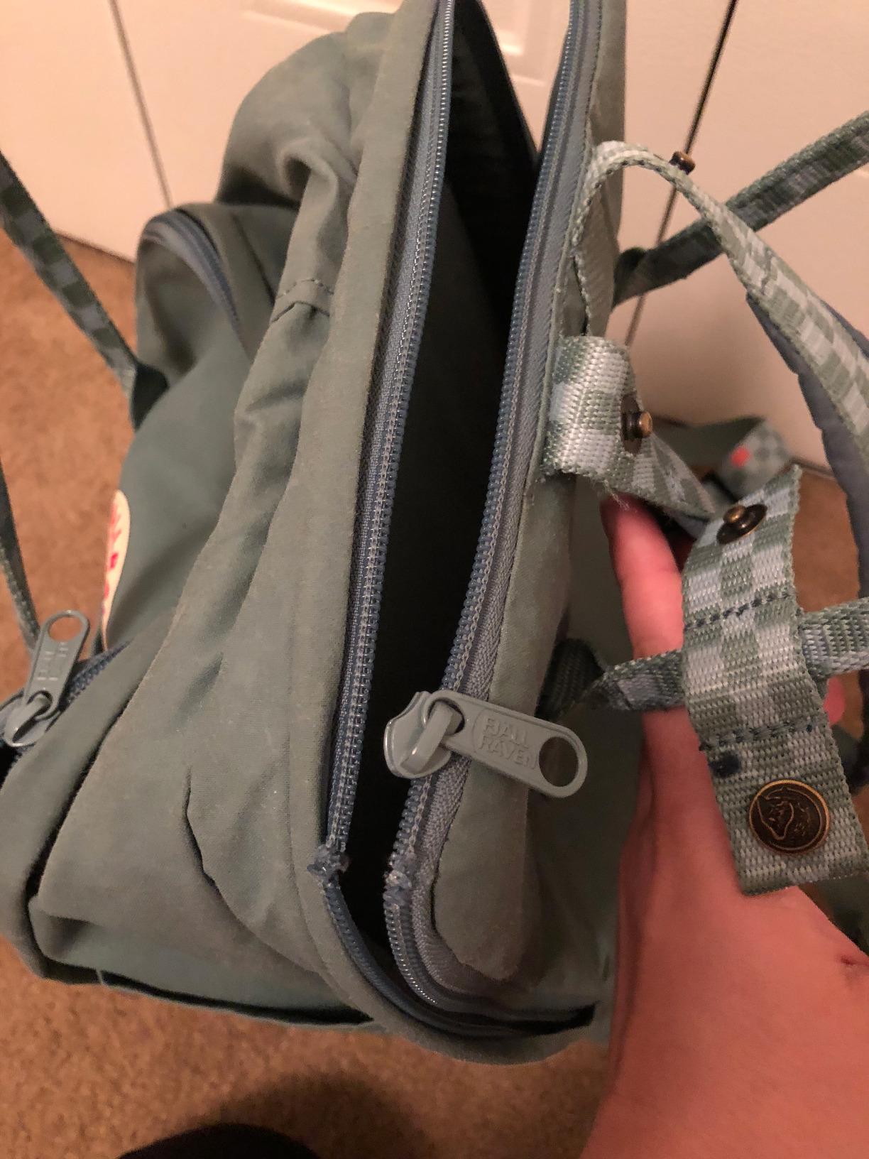 Fjällräven Kanken Laptop 15 Backpack - Padded Laptop Sleeve, Durable Vinylon Fabric - School, Travel customer photo 1