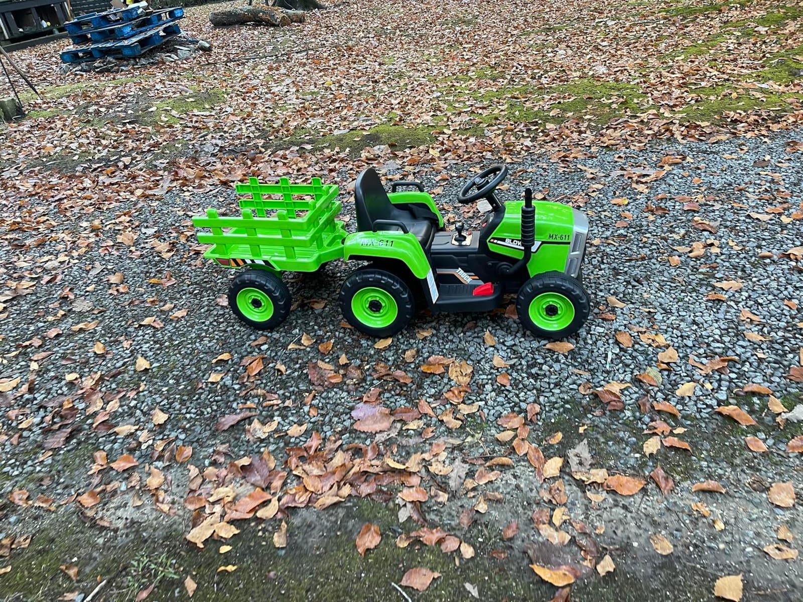 Costzon Ride on Tractor with Detachable Trailer, Kids' Electric Vehicles w/3-Gear-Shift Ground Loader, Wireless Design & USB, 7 LED Headlights, Remote Control Tractor Toy for Kids 3+ (12V, Dark Green) customer photo 1