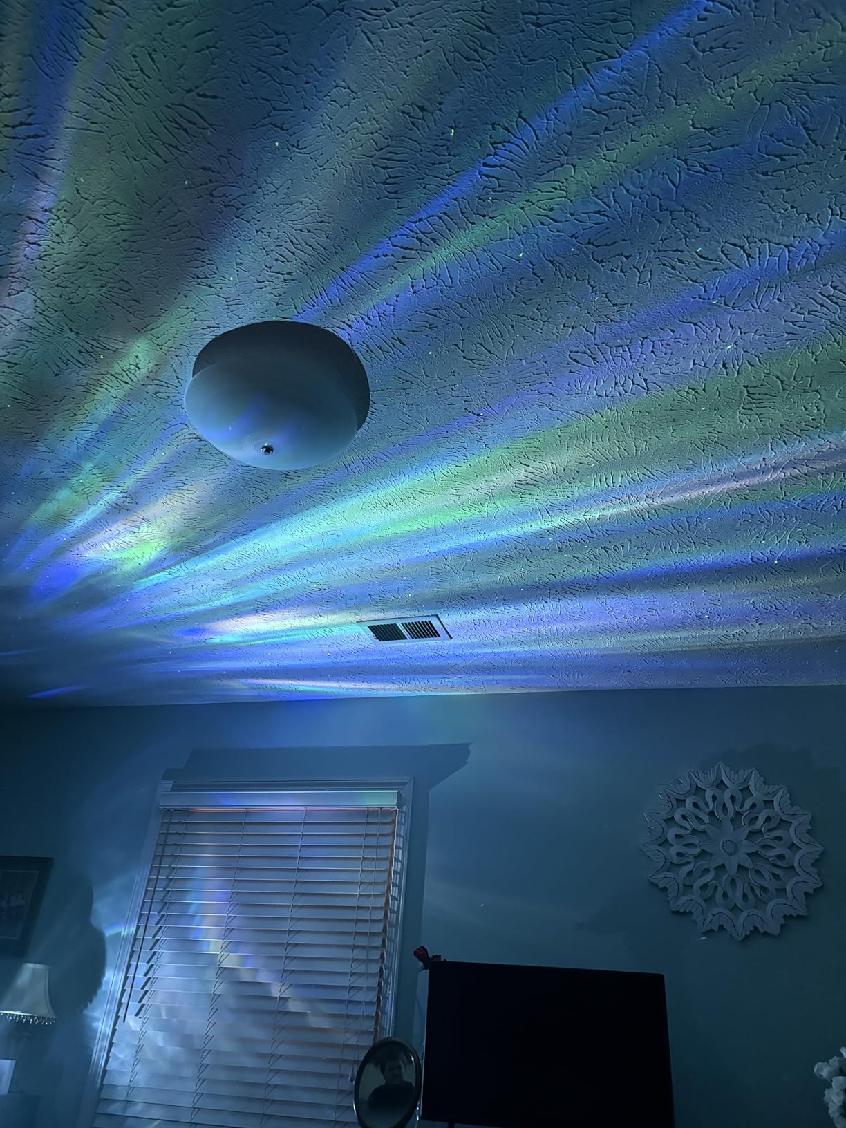 ENOKIK Galaxy Projector, Star Aurora Projector Built-in Bluetooth Speaker, Night Light for Kids Adults, White Noise Light for Home Decor/Relaxation/Party/Music/Gift (Black) customer photo 1