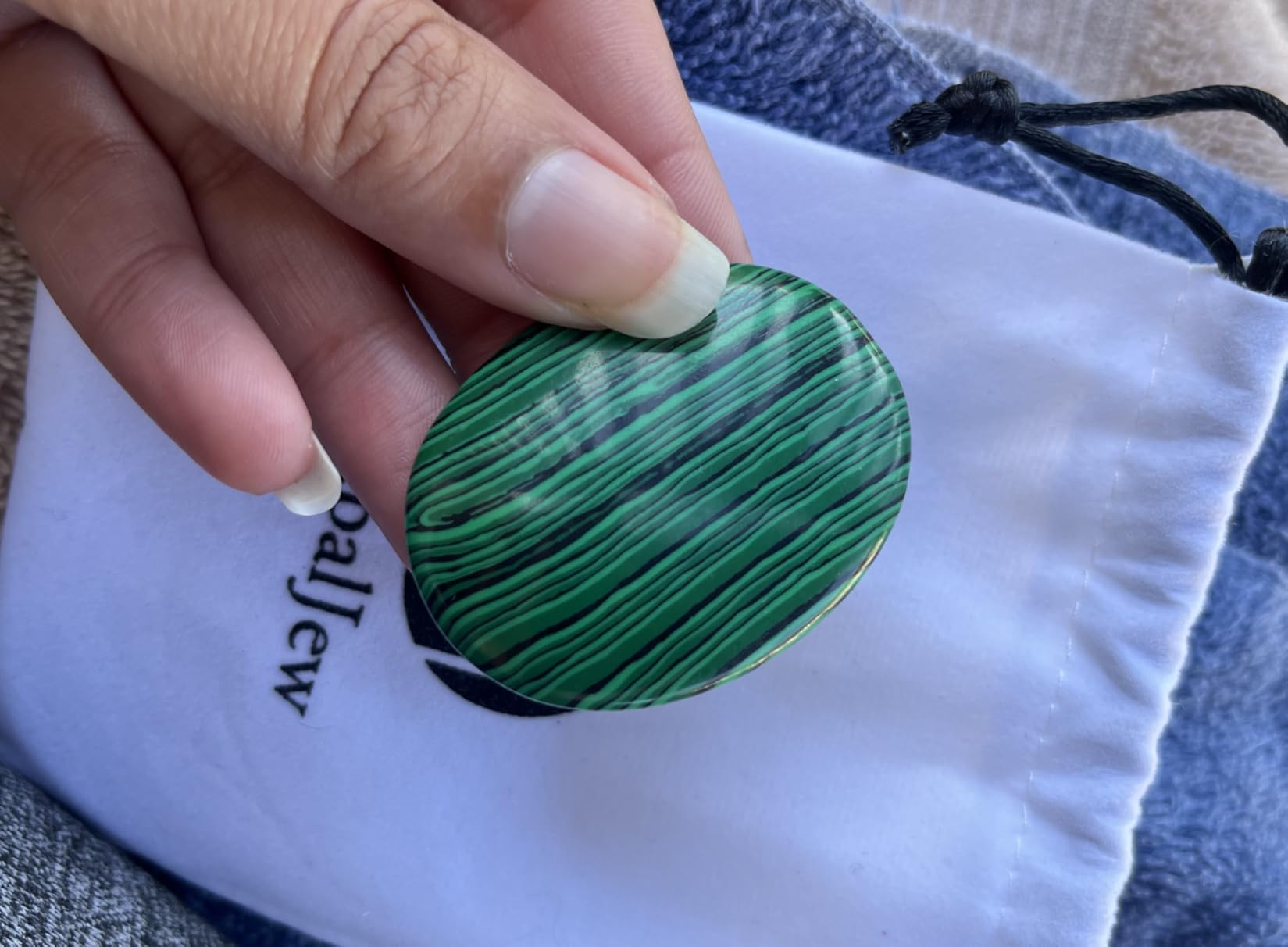 6PCS Thumb Worry Stone for Anxiety Healing Crystals Sets, Hand Carved Crystals and Healing Stones, Meditation Crystal Reiki Natural Relax Palm Stone for Anxiety Therapy Relief customer photo 2