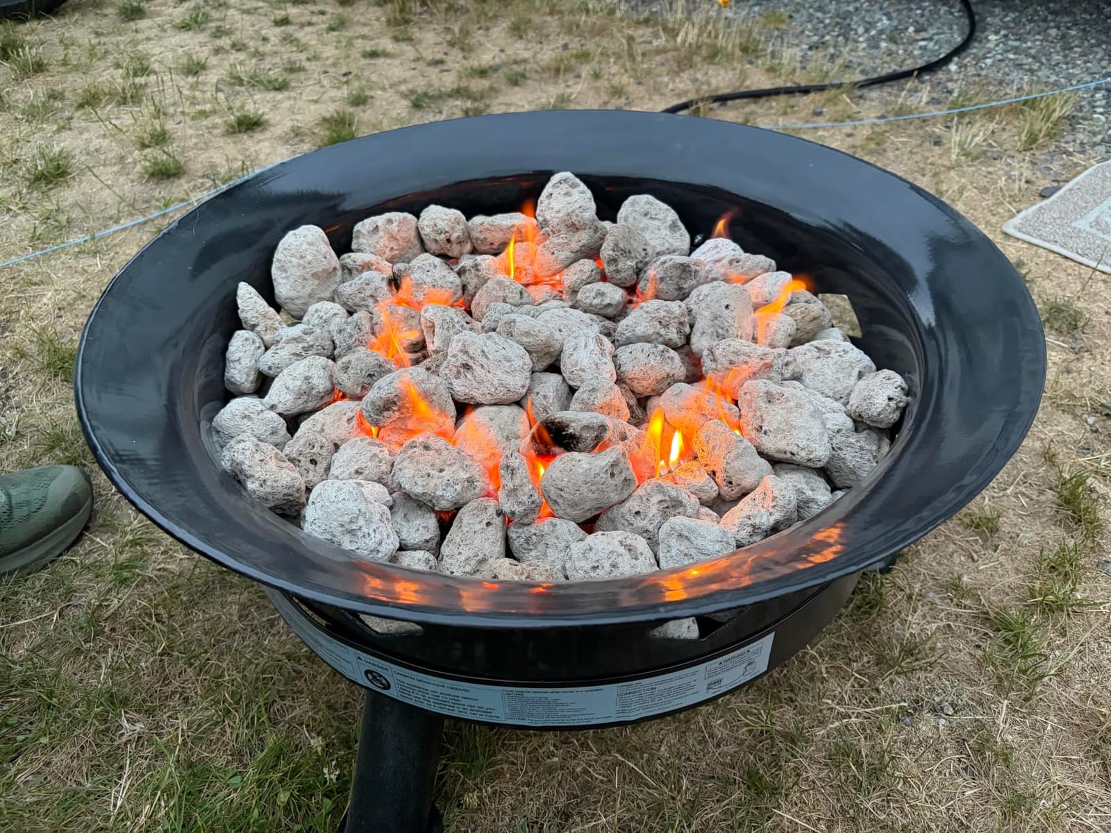 Flame King Smokeless Propane Fire Pit, 24-inch Portable Firebowl, 58K BTU with Self Igniter, Cover, & Carry Straps customer photo 2