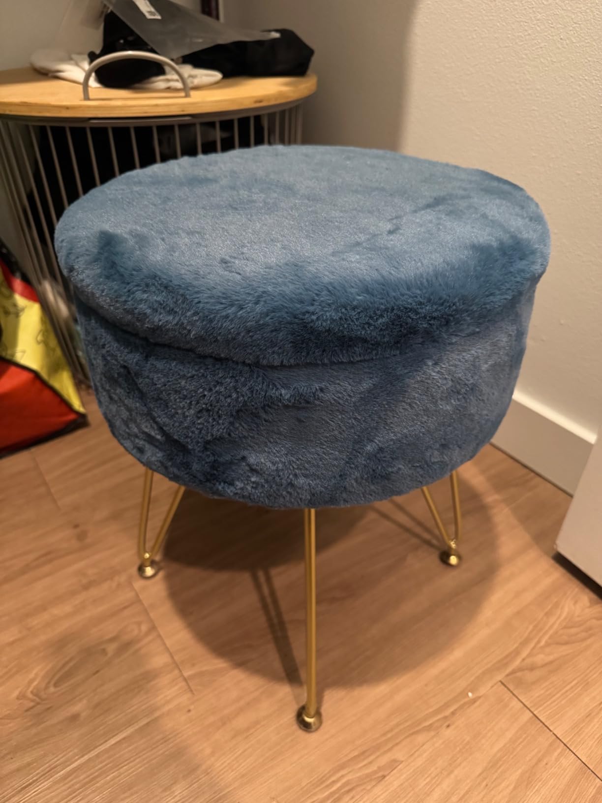 Footrest Footstools Round Faux Fur Ottoman with Storage Space Soft Vanity Chair Seat Coffee Table Ottoman Small Side Table with Adjustable Footings (Green) customer photo 2