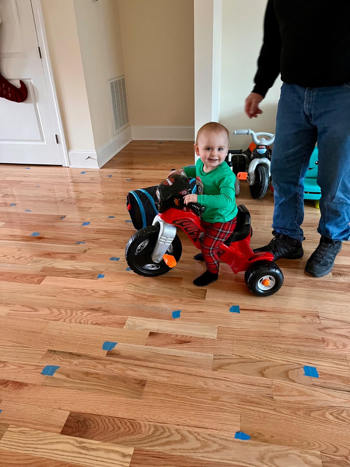 Fisher-Price Harley Davidson Toddler Tricycle Ride-On Preschool Toy, Lights & Sounds Trike with Adjustable Seat (Amazon Exclusive) customer photo 1