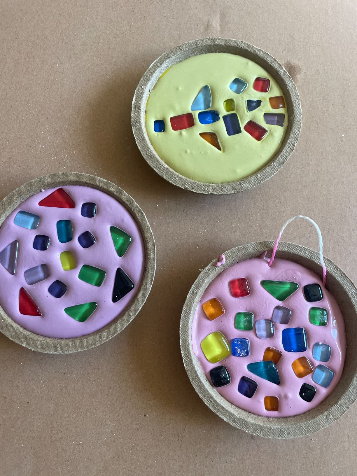 NATIONAL GEOGRAPHIC Mega Arts and Crafts Kit for Kids - Mosaic Kit, Marbling Paint Kit & Air Dry Clay Pottery Kit - Art Projects for Kids Ages 8-12, Crafts for Girls and Boys (Amazon Exclusive) customer photo 1