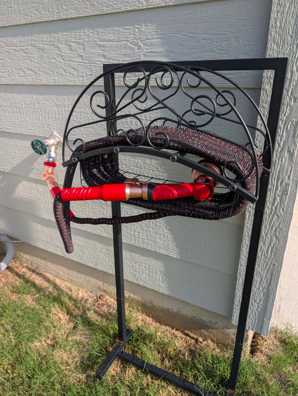 Gayuteay Garden Water Hose Holder with Storage Basket customer photo 1
