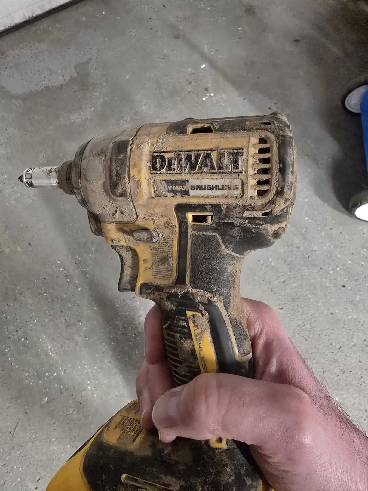 DEWALT 20V MAX Cordless Drill and Impact Driver, Power Drill Brushless 2-Tool Power Tool Combo Kit, Includes 2 Batteries, Charger and Bag (DCK277D2) customer photo 1