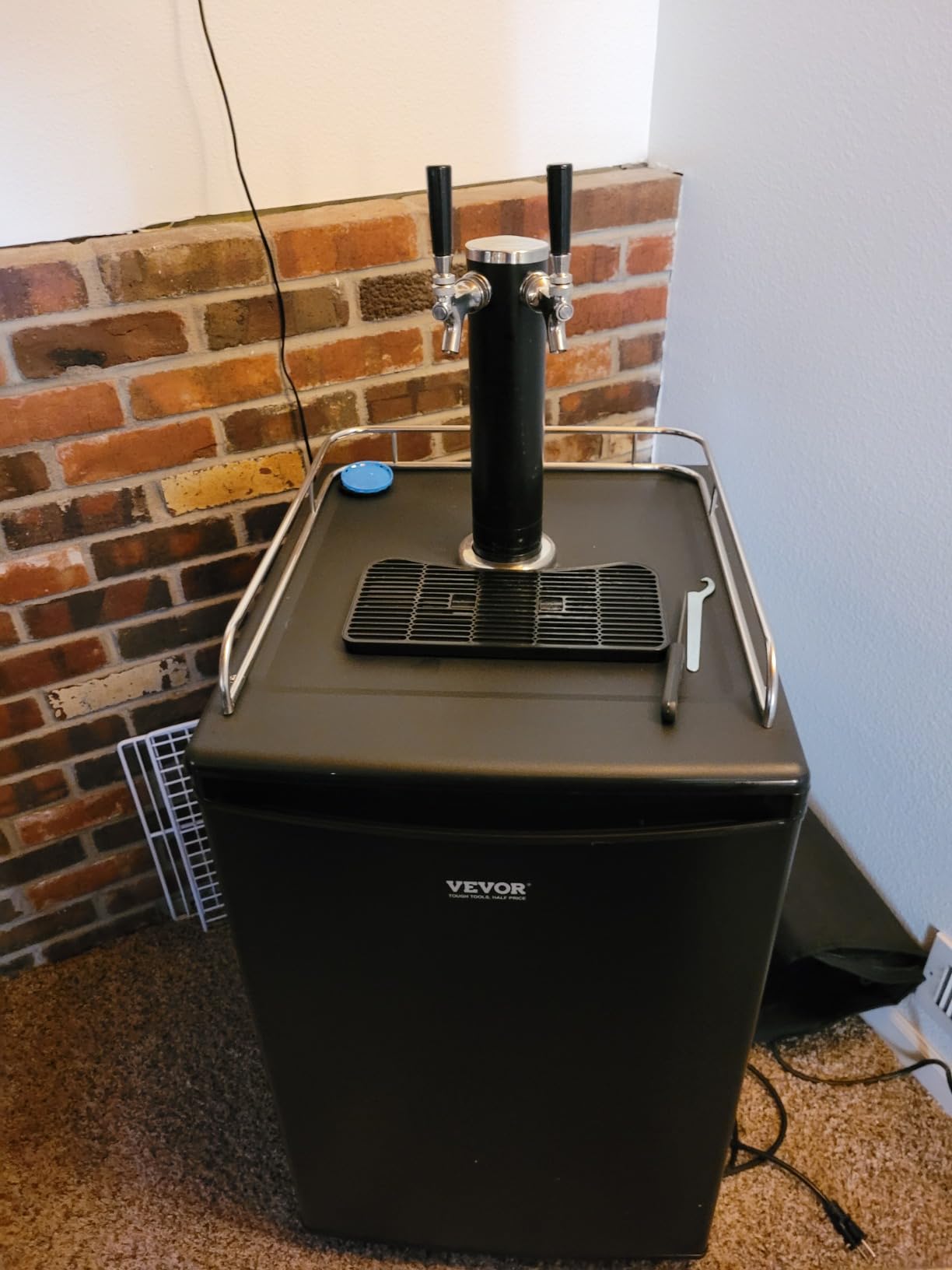 VEVOR Beer Kegerator, Dual Tap Commercial Draft Beer Dispenser for D system, Full Size Keg Refrigerator with 5lbs CO2 Tank customer photo 2