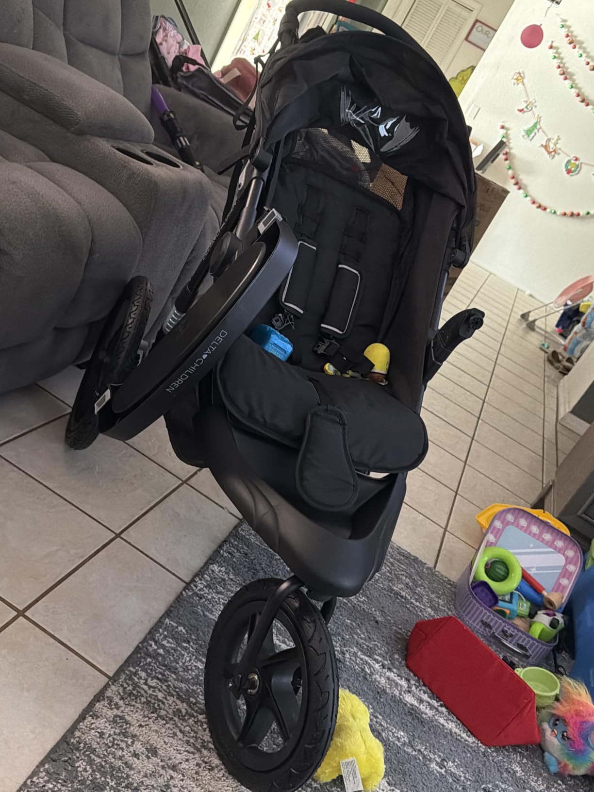 Delta Children Apollo Jogging Stroller - Shock Absorbing Frame with Large Canopy & Recline - Car Seat Compatible, Black customer photo 2