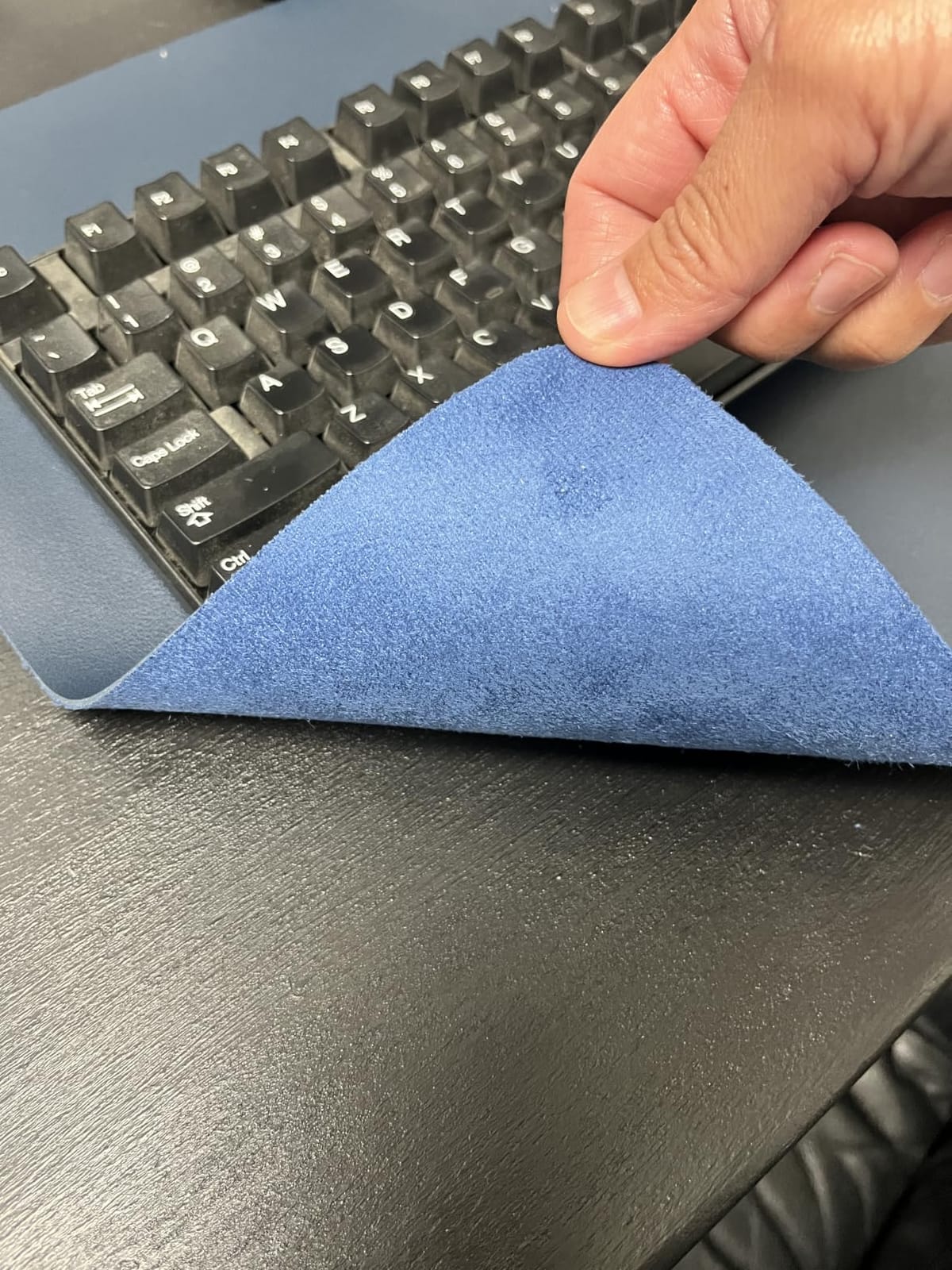 YSAGi Leather Desk Pad Protector, Office Desk Mat, Large Mouse Pad, Non-Slip PU Leather Desk Blotter, Waterproof Laptop Desk Writing Pad for Office and Home (23.6
