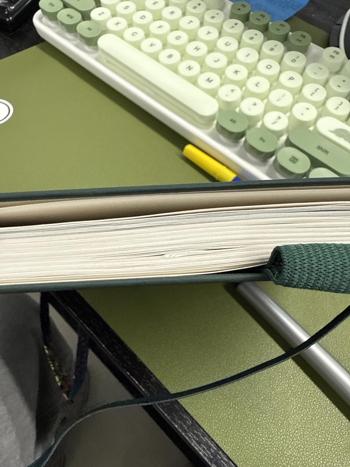 Undated Weekly Planner 2026, Forvencer Simplified Weekly & Monthly Calendar Planner customer photo 2