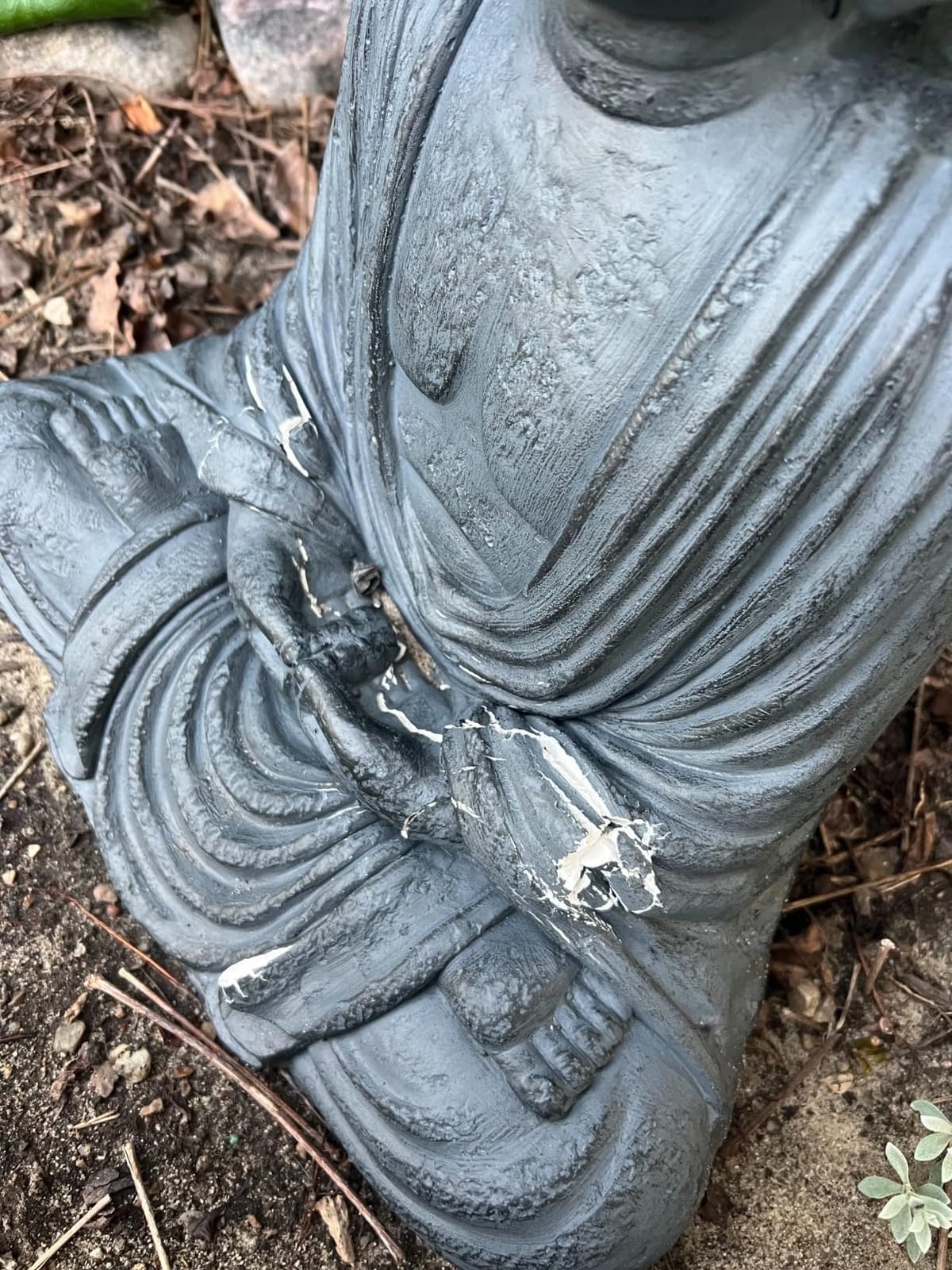 LuxenHome Large Buddha Statue, 22