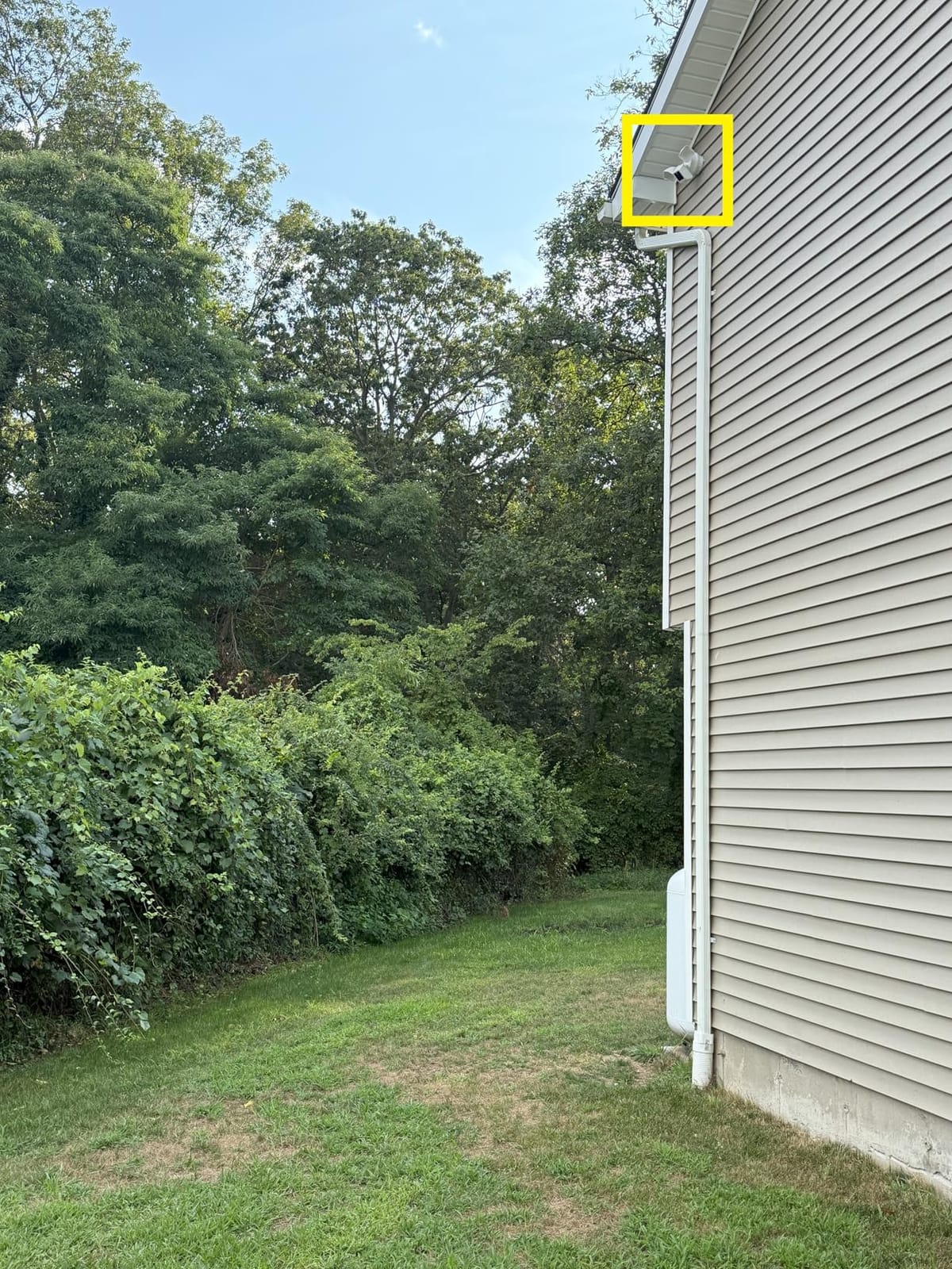 WYZE Floodlight Camera v2, 2K HD Outdoor Security Camera with 2800 Lumens customer photo 2