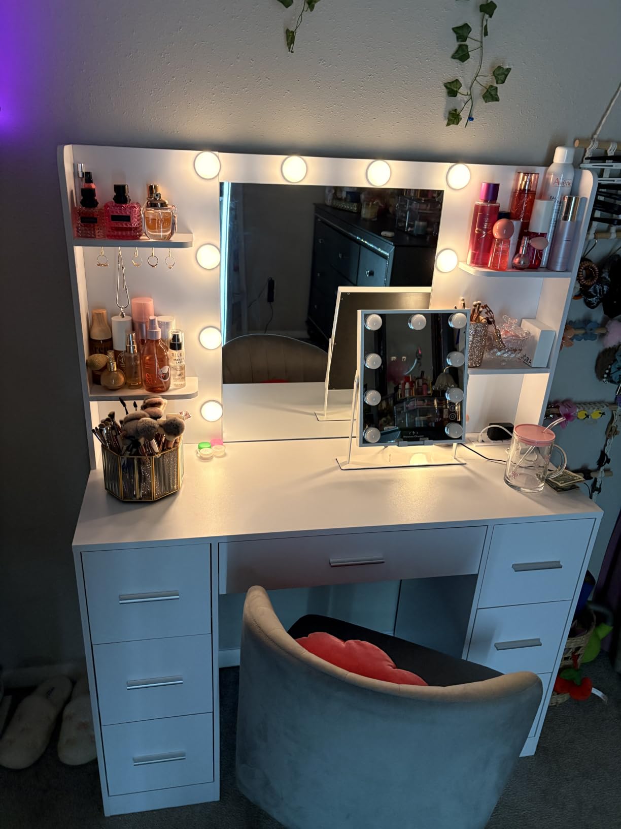 Quimoo Large Vanity Desk with LED Lighted Mirror & Power Outlet, Makeup Vanity Table with 7 Drawers, 4 Shelves and 5 Hooks, Vanity Table, Vanity Desk Set for Bedroom, Bathroom, White customer photo 1