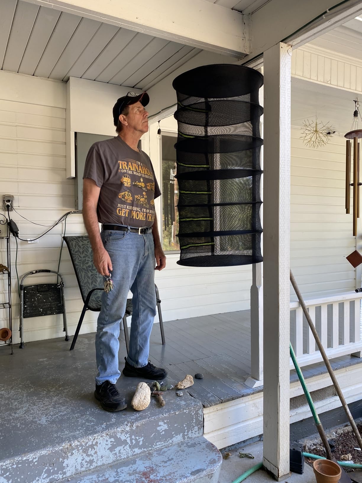 MEKOLIFE 4-Layer Herb Drying Rack Hanging, Breathable Mesh Dryer Net | 23.62 Inch Mesh Dryer w/ Zipper, Hooks & Pruning Shears, for Indoor Outdoor Herbs, Flowers & Plants customer photo 2