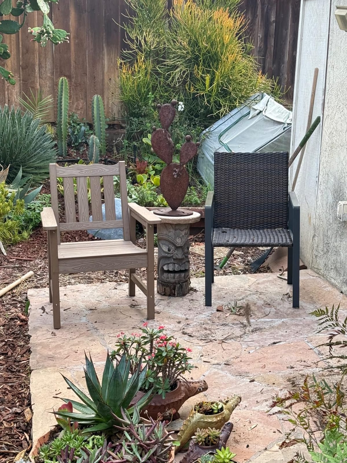 Stoog Oversized Patio Chair, All-Weather Outdoor Chairs with Curved Backrest, 400 lbs Support Patio Dining Chair, for Backyard, Garden, Porch, Deck and Balcony, White customer photo 1