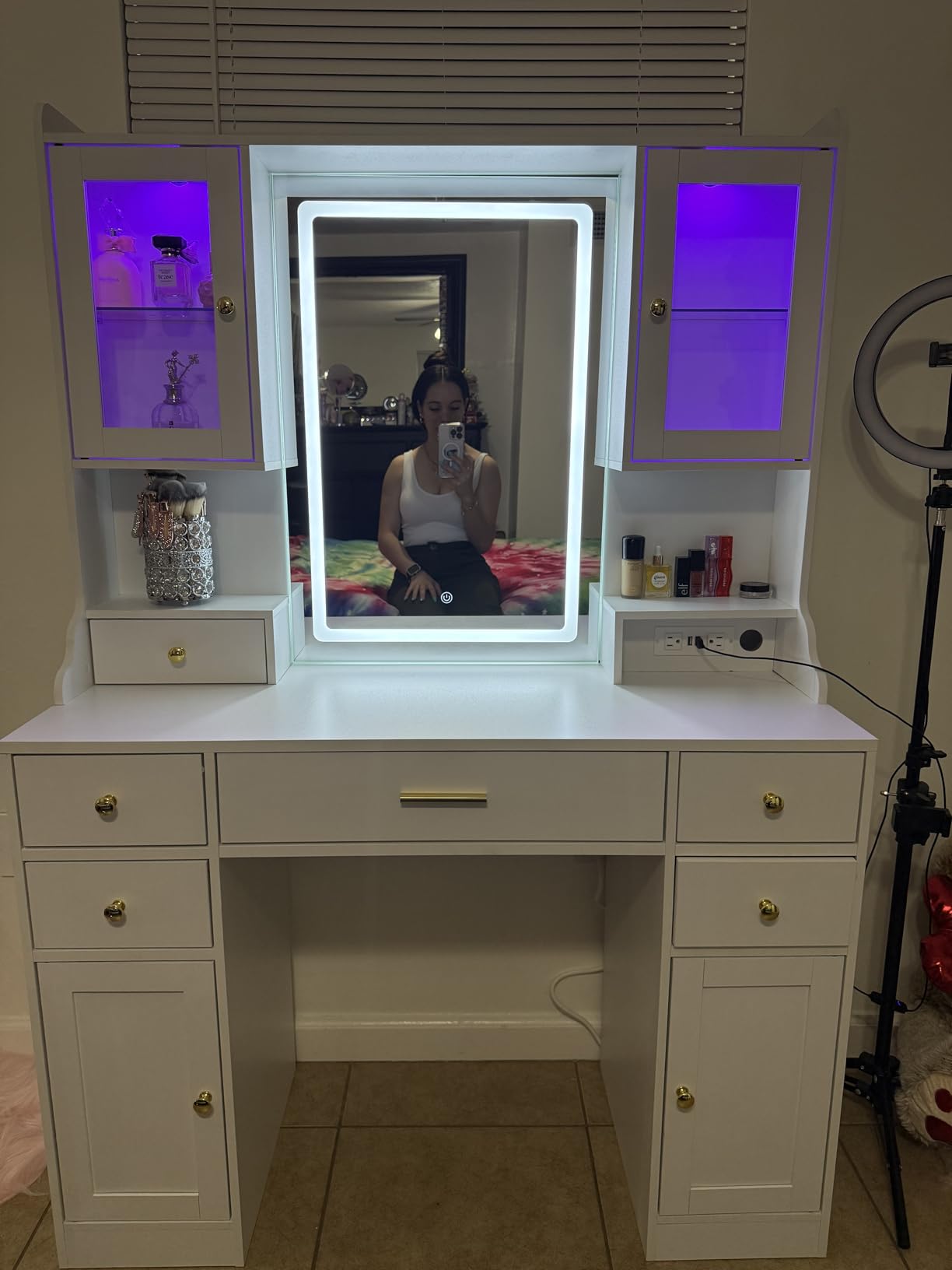 CSZZD White Makeup Vanity Desk with LED Mirror & RGB Cabinets | Vanity Table with Charging Station and 6 Storage Drawers, Adjustable 3 Mode Mirror Lights, Bedroom Dressing Table for Women customer photo 2