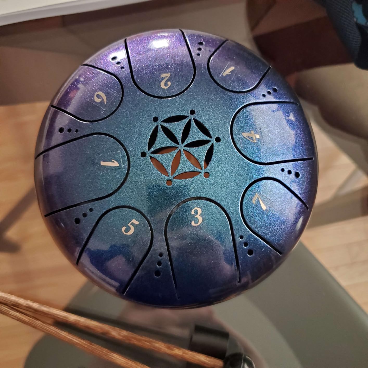 Rayzm Pocket Titanium Steel Tongue Drum, 3 Inches (8cm) 6 Tones A-Key Handpan Tank Drum, Mini Hand Drum Pentatonic Scale Percussion Instrument customer photo 2