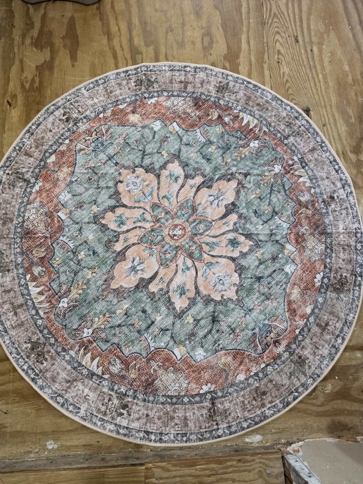 RELEANY Washable Area Rug, 5'x7', Brick/Brown/Green | Non-Slip, Water Repellent, Pet Friendly, Easy to Clean, Vintage Floral Boho Decor for Living Room Bedroom Dining Room Office customer photo 1