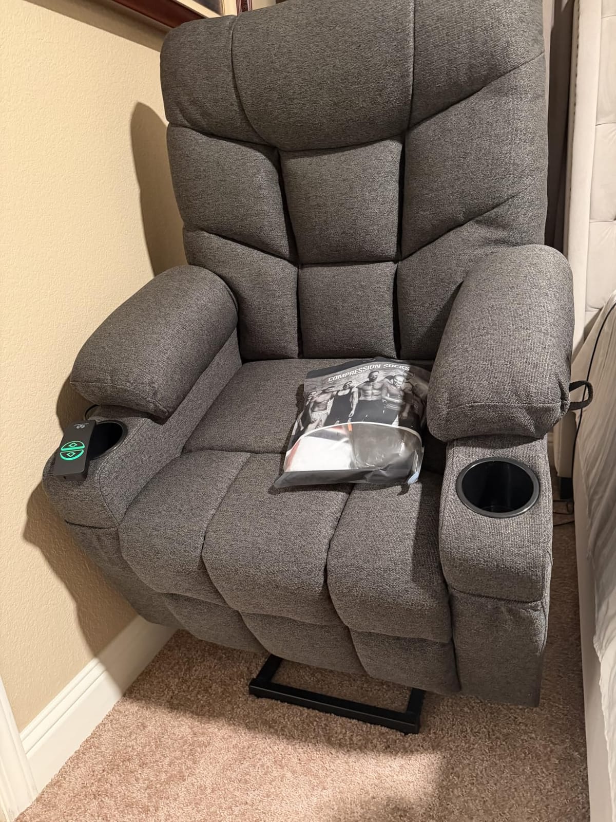 MCombo Oversized Power Lift Recliner Chair with Extended Footrest, Extra Wide for Big and Tall Elderly People, Fabric R7289 customer photo 2