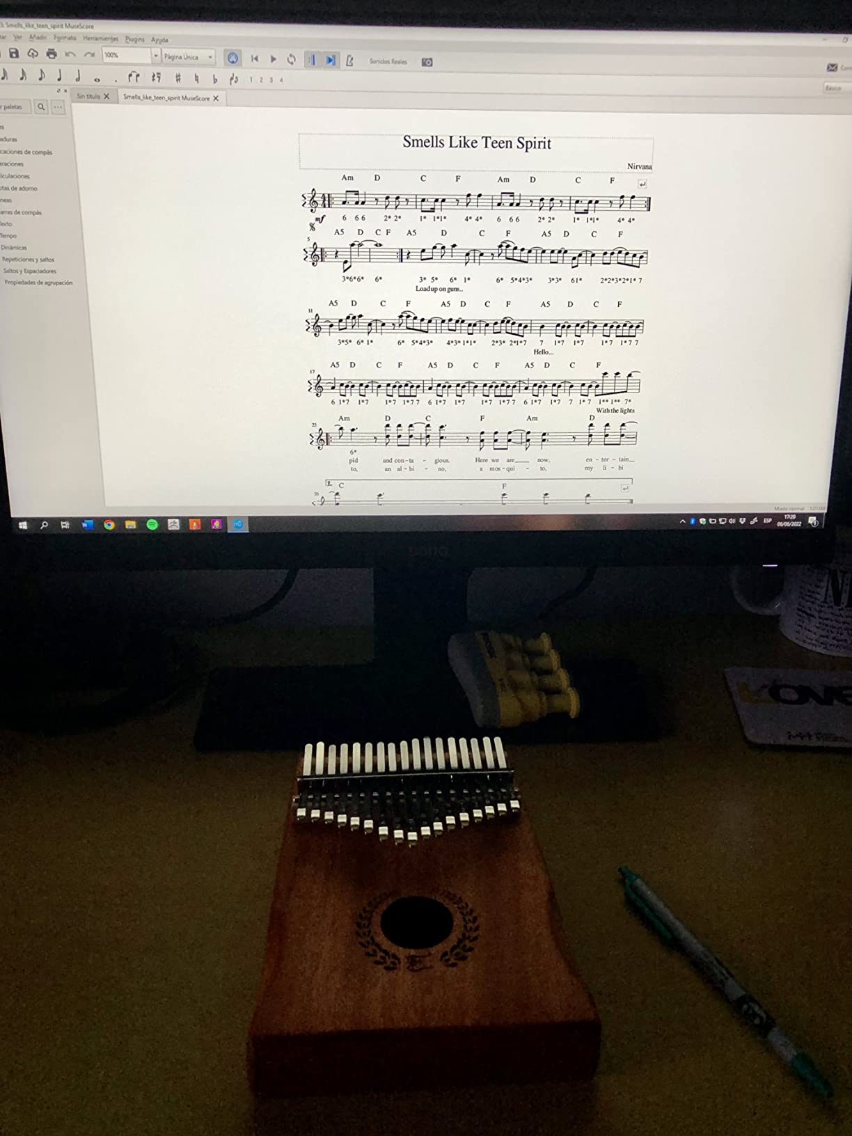 Everjoys Kalimba Thumb Piano 21 Keys, Professional Musical Instrument Finger Piano Marimbas with Portable Soft Cloth Bag, Fast to Learn Songbook, Tuning Hammer, All in One Kit (Natural Color) customer photo 1
