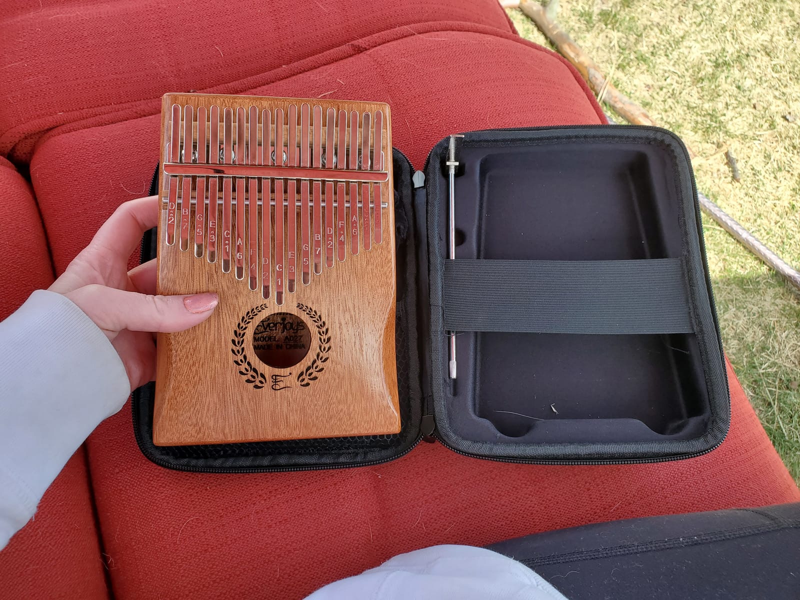 Everjoys Kalimba Thumb Piano 21 Keys, Professional Musical Instrument Finger Piano Marimbas with Portable Soft Cloth Bag, Fast to Learn Songbook, Tuning Hammer, All in One Kit (Natural Color) customer photo 2