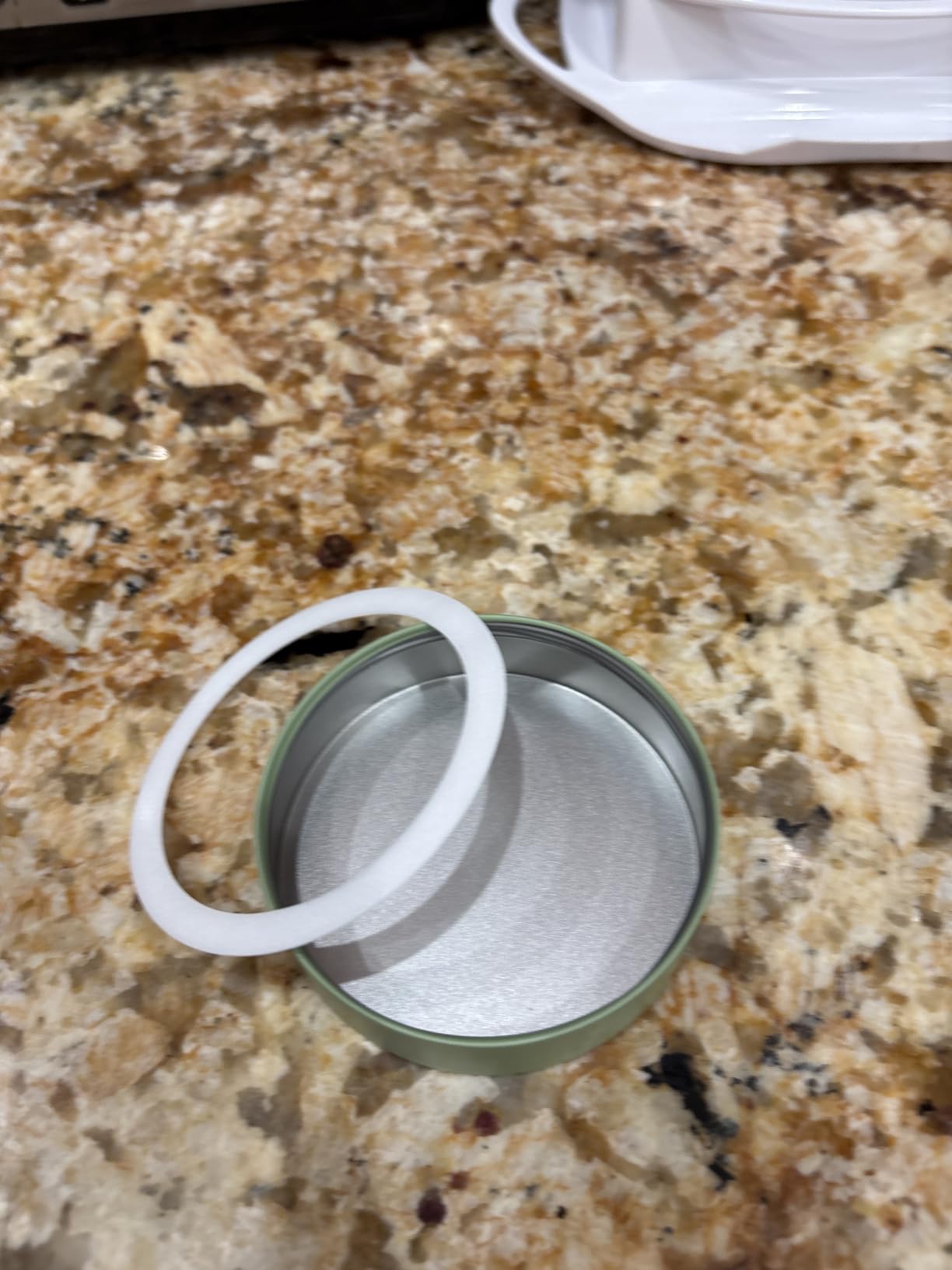 3 Packs Tea Tin Canister for Loose Tea Metal Tea Canister 9 oz 15 oz Round Tin Can for Coffee Beans Tea Container for Kitchen Storage Sugar Matcha Spice Powder (Mint Green) customer photo 1