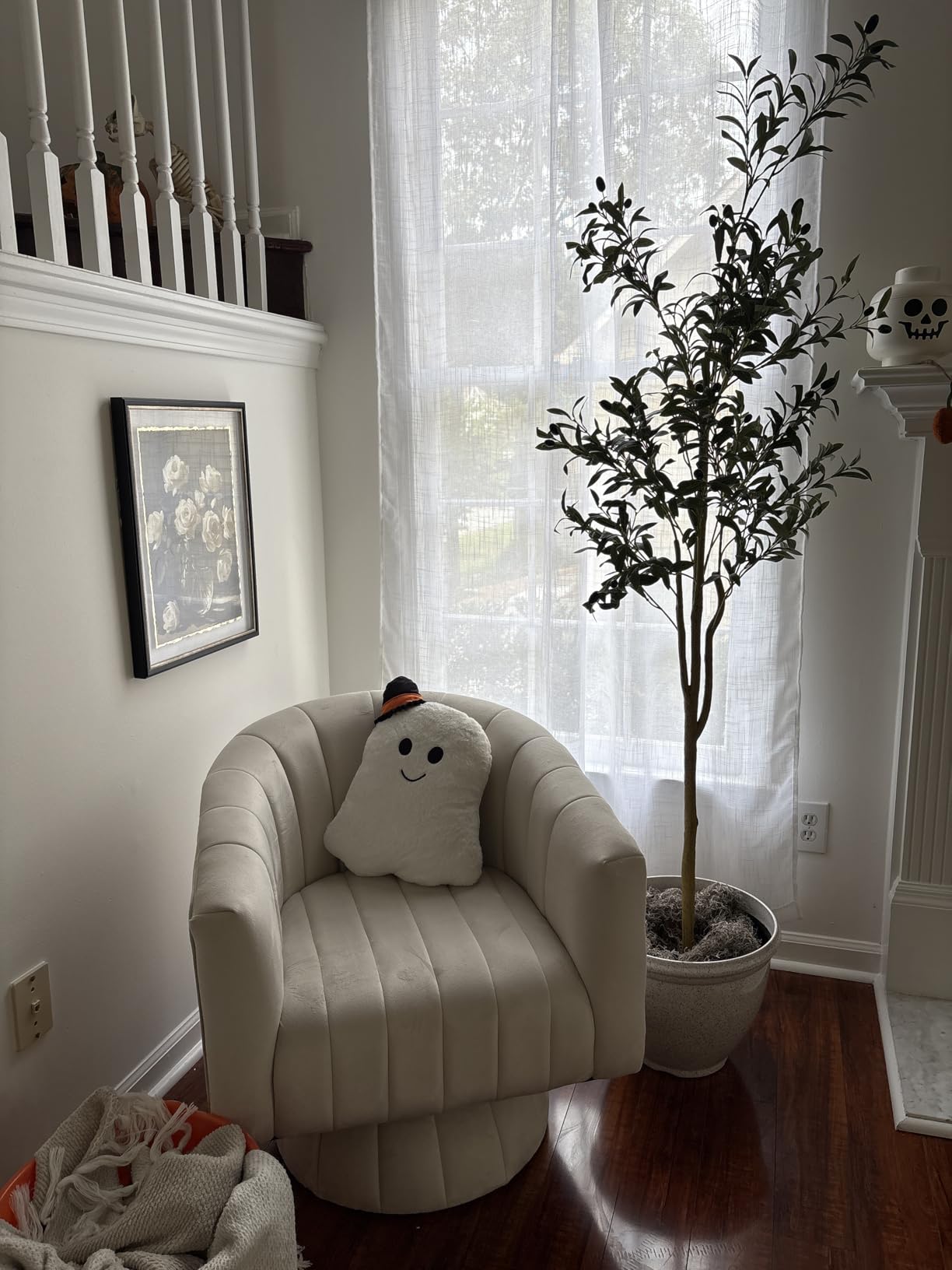 Kromax Swivel Accent Chair, Modern 360 Degree Swivel Barrel Chair, Beige customer photo 2