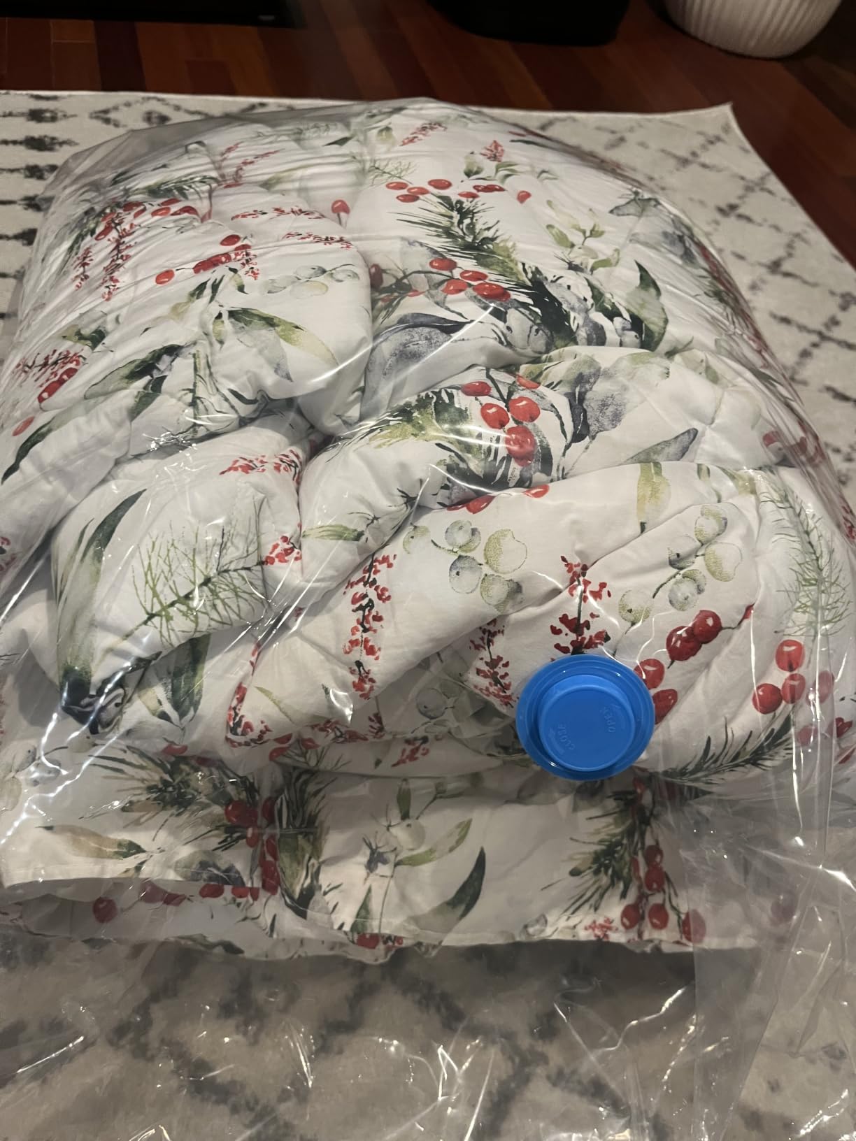80% Space Saver Vacuum Storage Bags with Hand Pump, 10 Jumbo | Plastic Packaging Bags, Vacuum Seal Bags for Clothing, Travel Luggage, Blankets, Comforters customer photo 2