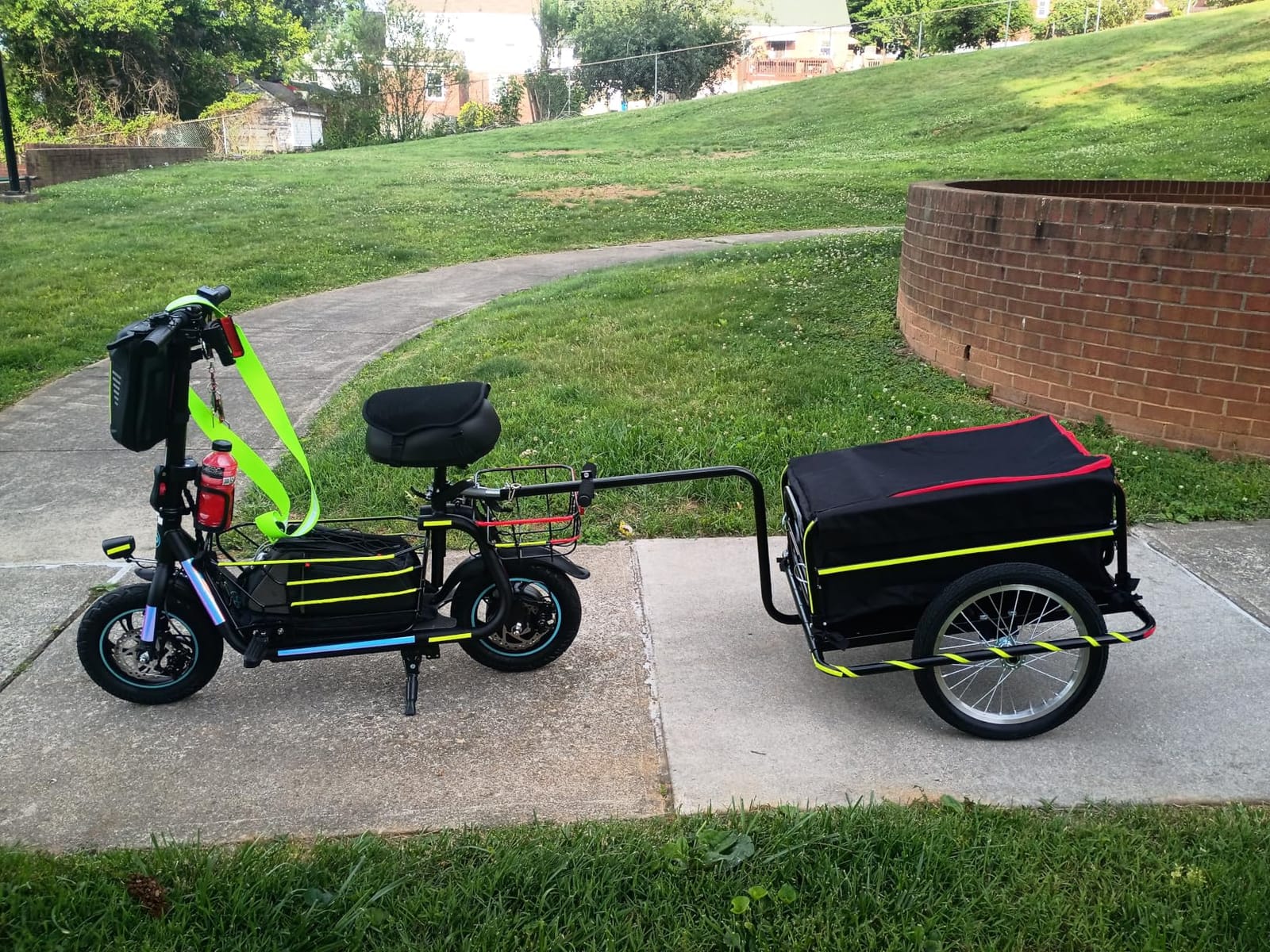 Gyroor Electric Scooter with Seat for Adults 20 Miles Range customer photo 2