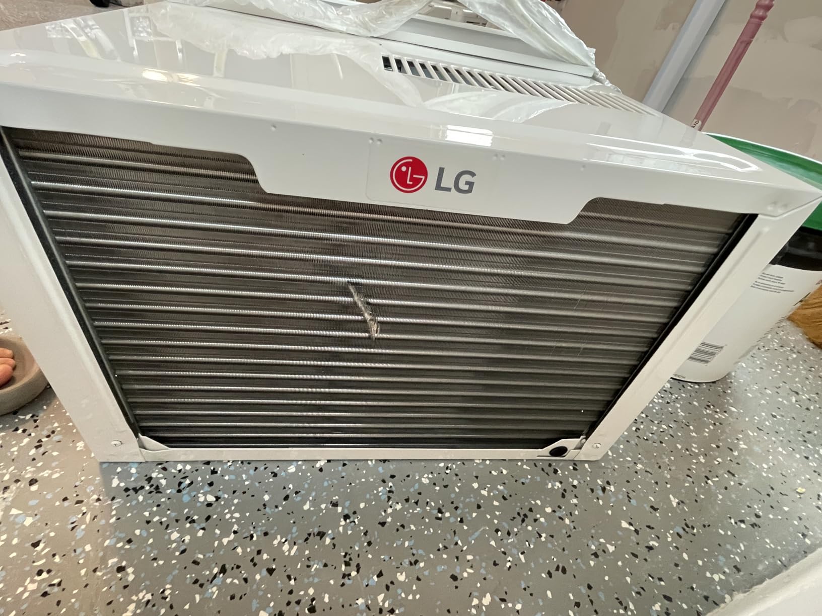 LG 12,200 BTU Window Air Conditioner with Supplemental Heat, 230/208V, Cools 570 Sq.Ft. (19' x 30' Room Size), Electronic Controls with Remote, 2 Cooling, Heating & Fan Speeds, Slide in-Out Chassis customer photo 1